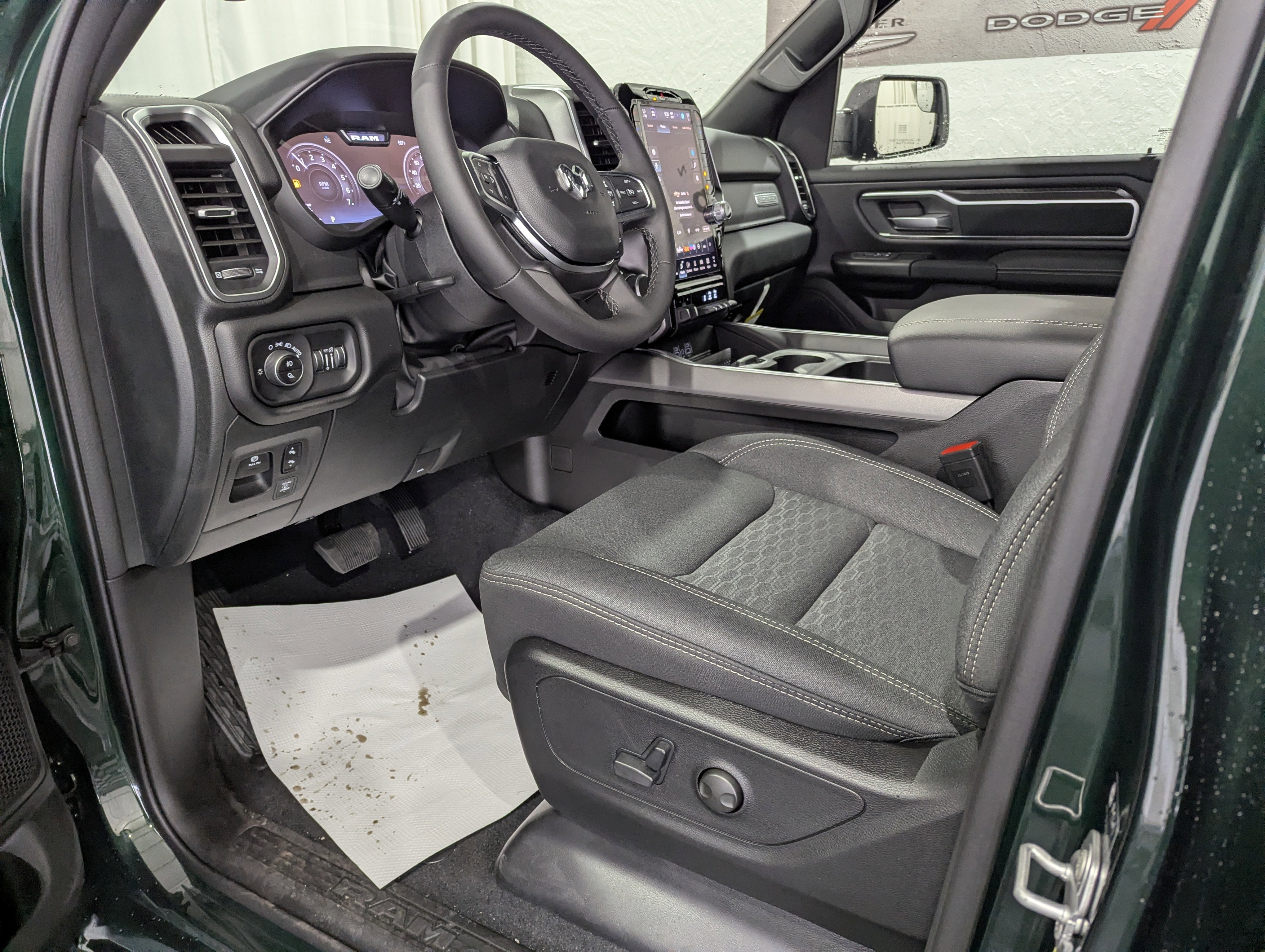 2026 RAM Ram 1500 RAM 1500 BIG HORN CREW CAB 4X4 6'4' BOX