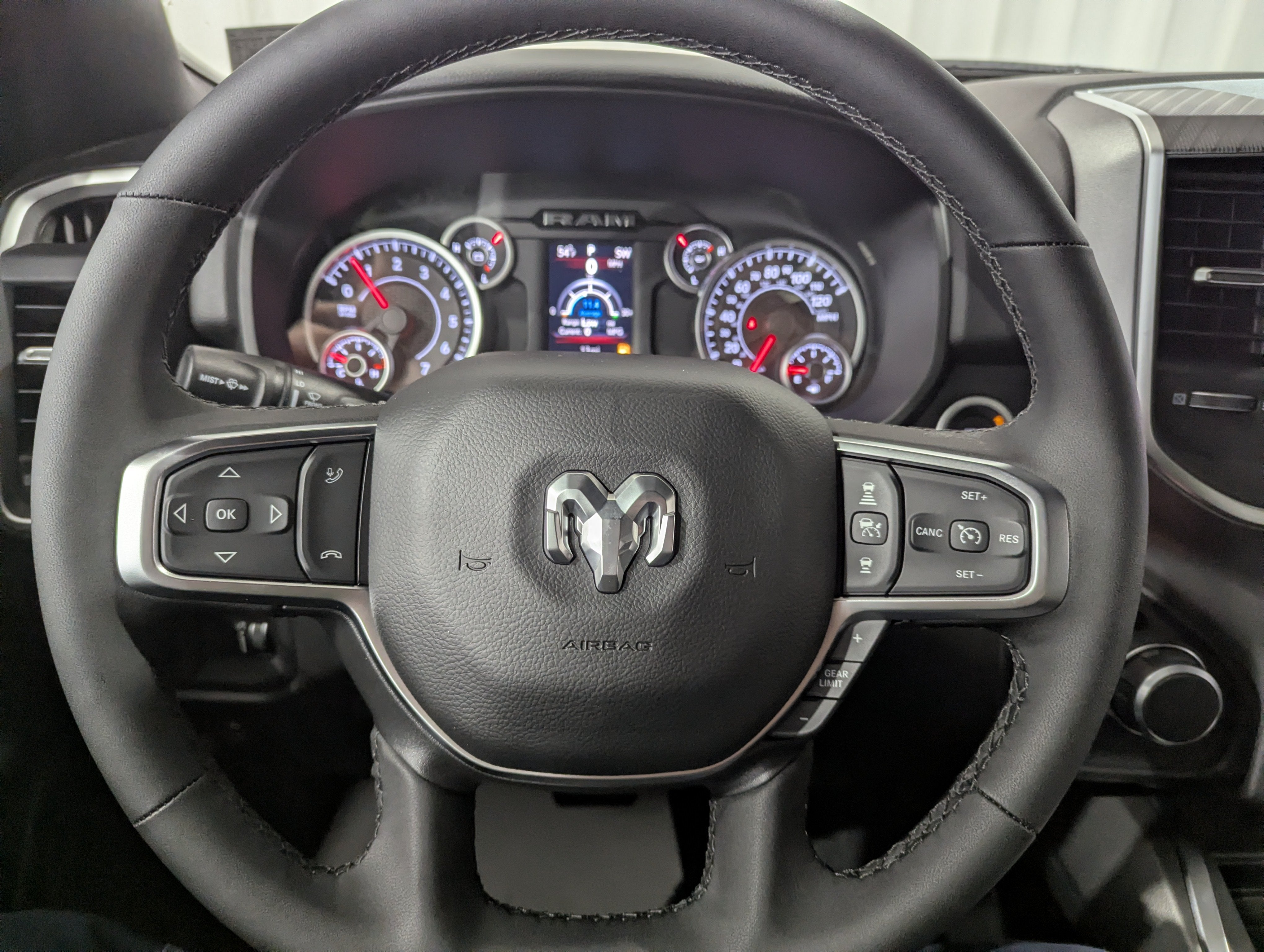 2027 RAM 1500 RAM 1500 BIG HORN CREW CAB 4X4 6'4' BOX
