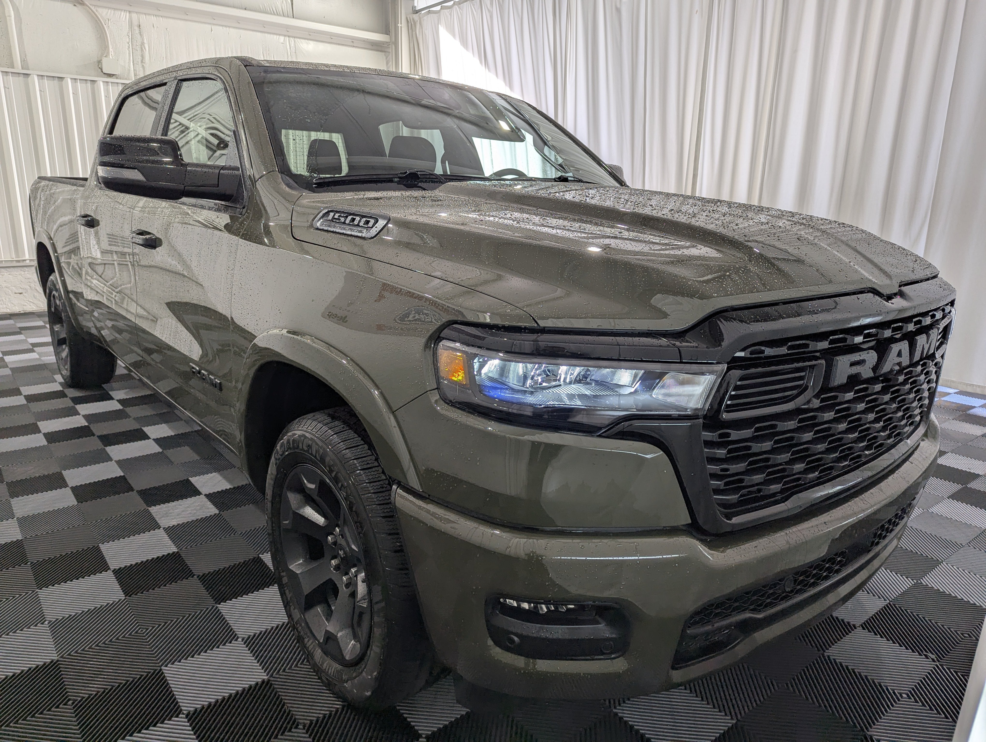 2027 RAM 1500 RAM 1500 BIG HORN CREW CAB 4X4 6'4' BOX