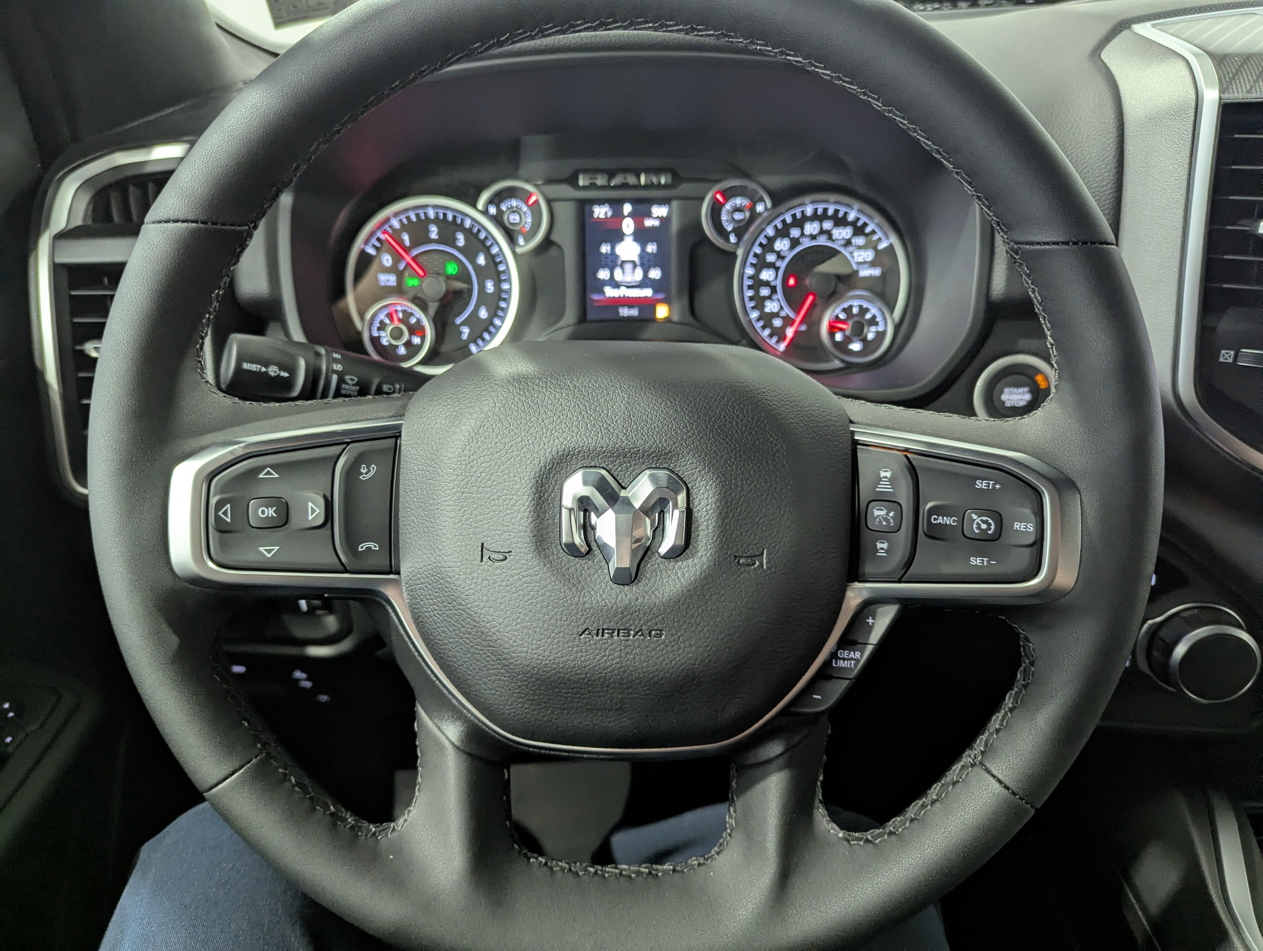2026 RAM Ram 1500 RAM 1500 BIG HORN CREW CAB 4X4 6'4' BOX