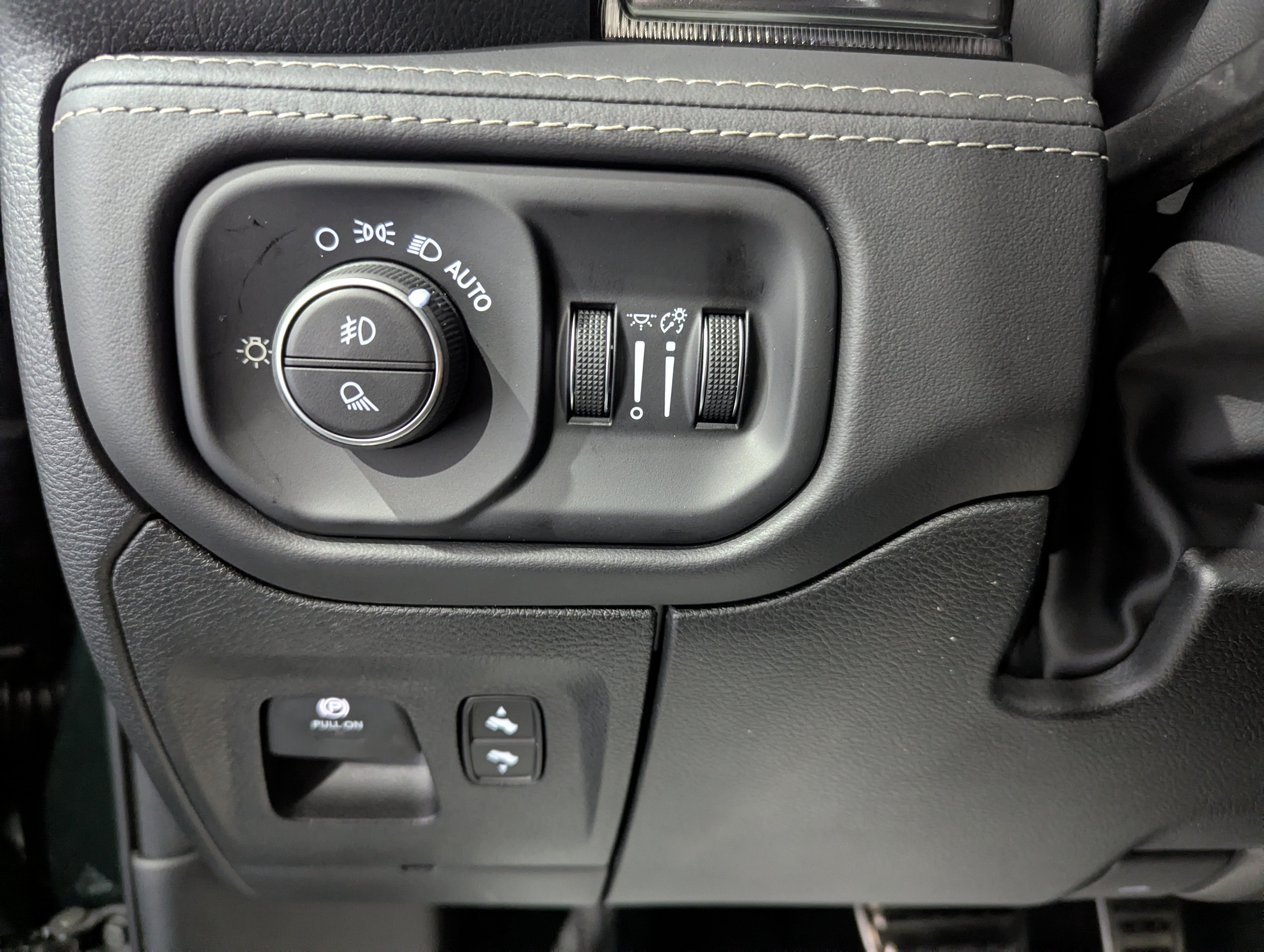 2026 RAM 1500 RAM 1500 RHO CREW CAB 4X4 5'7' BOX