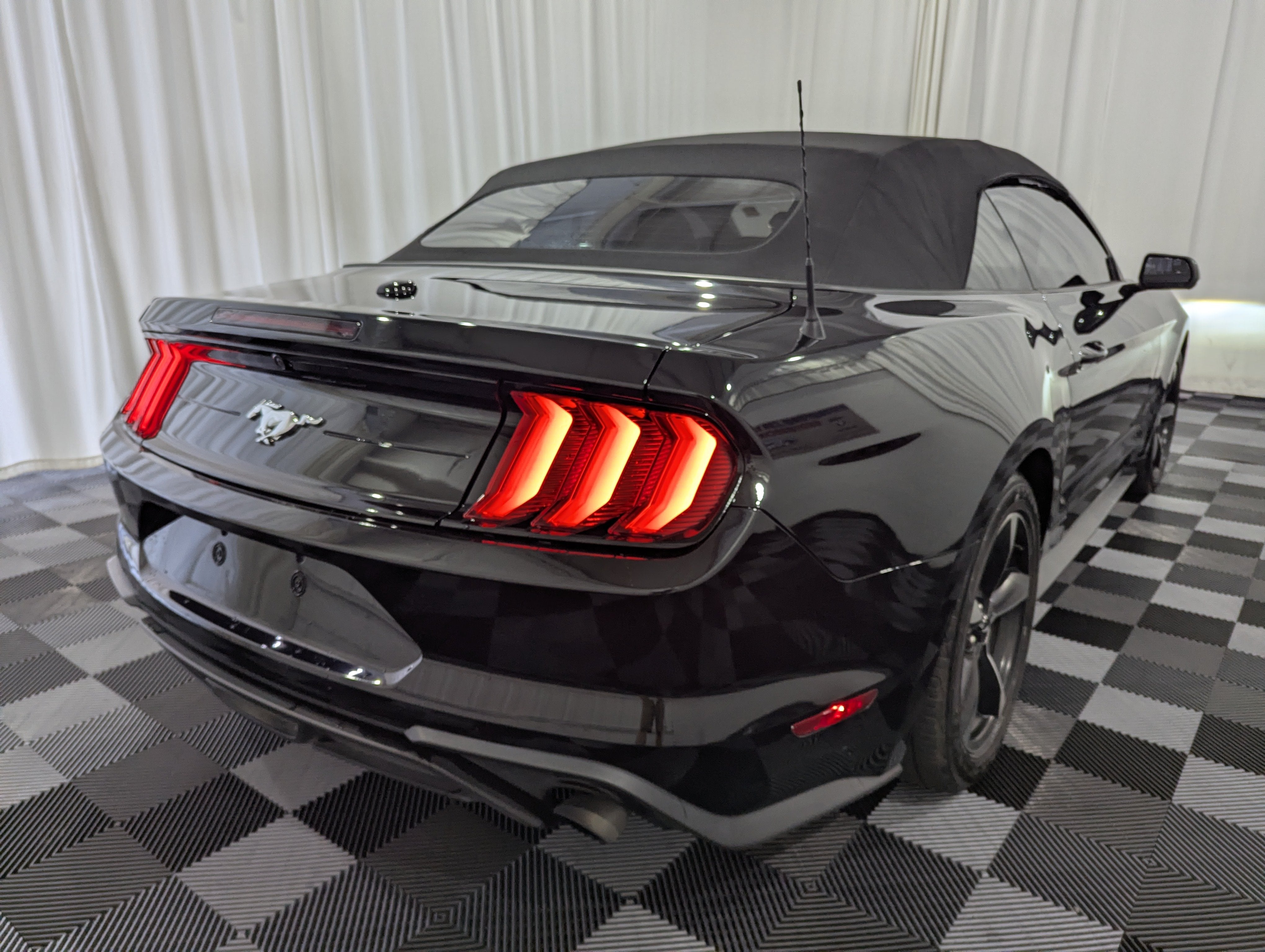 2019 Ford Mustang EcoBoost