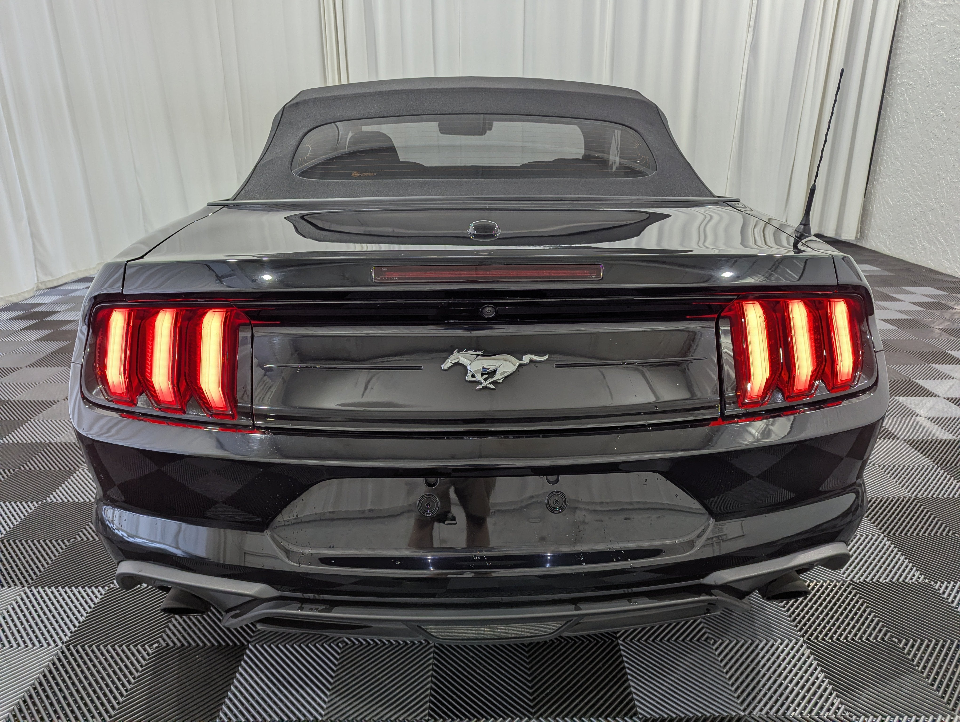 2019 Ford Mustang EcoBoost