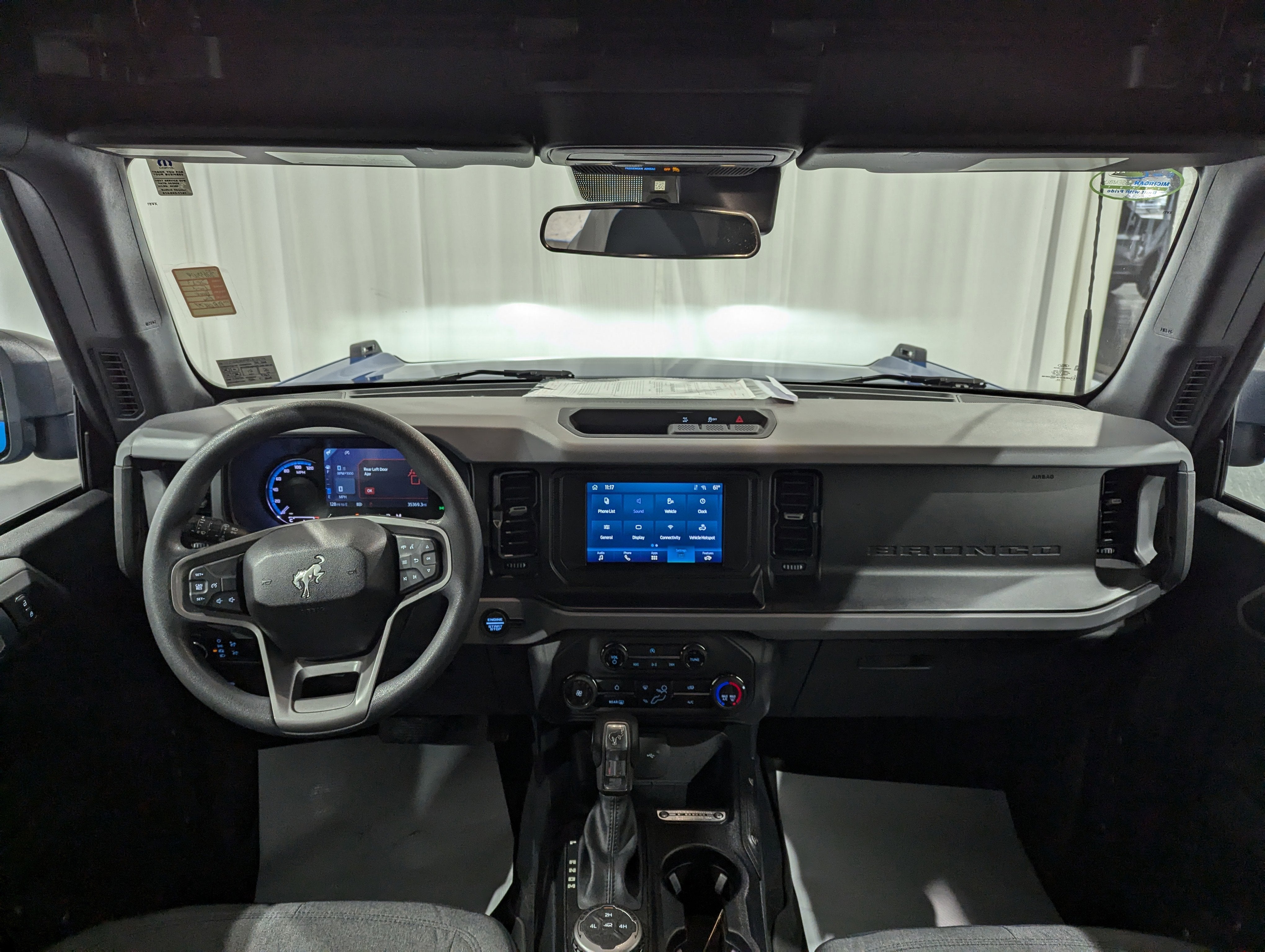 2023 Ford Bronco Base