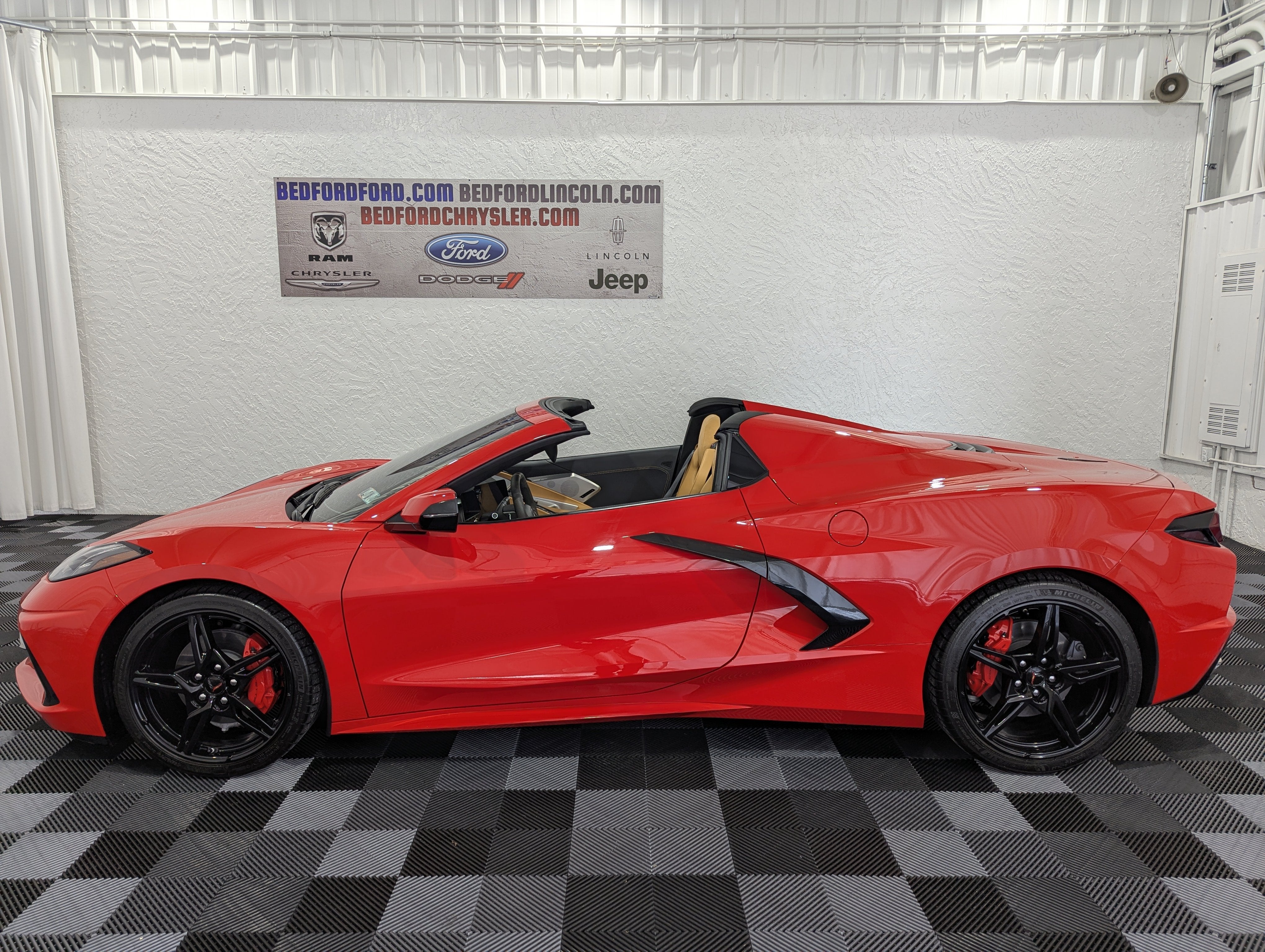 2020 Chevrolet Corvette Stingray RWD Convertible 2LT