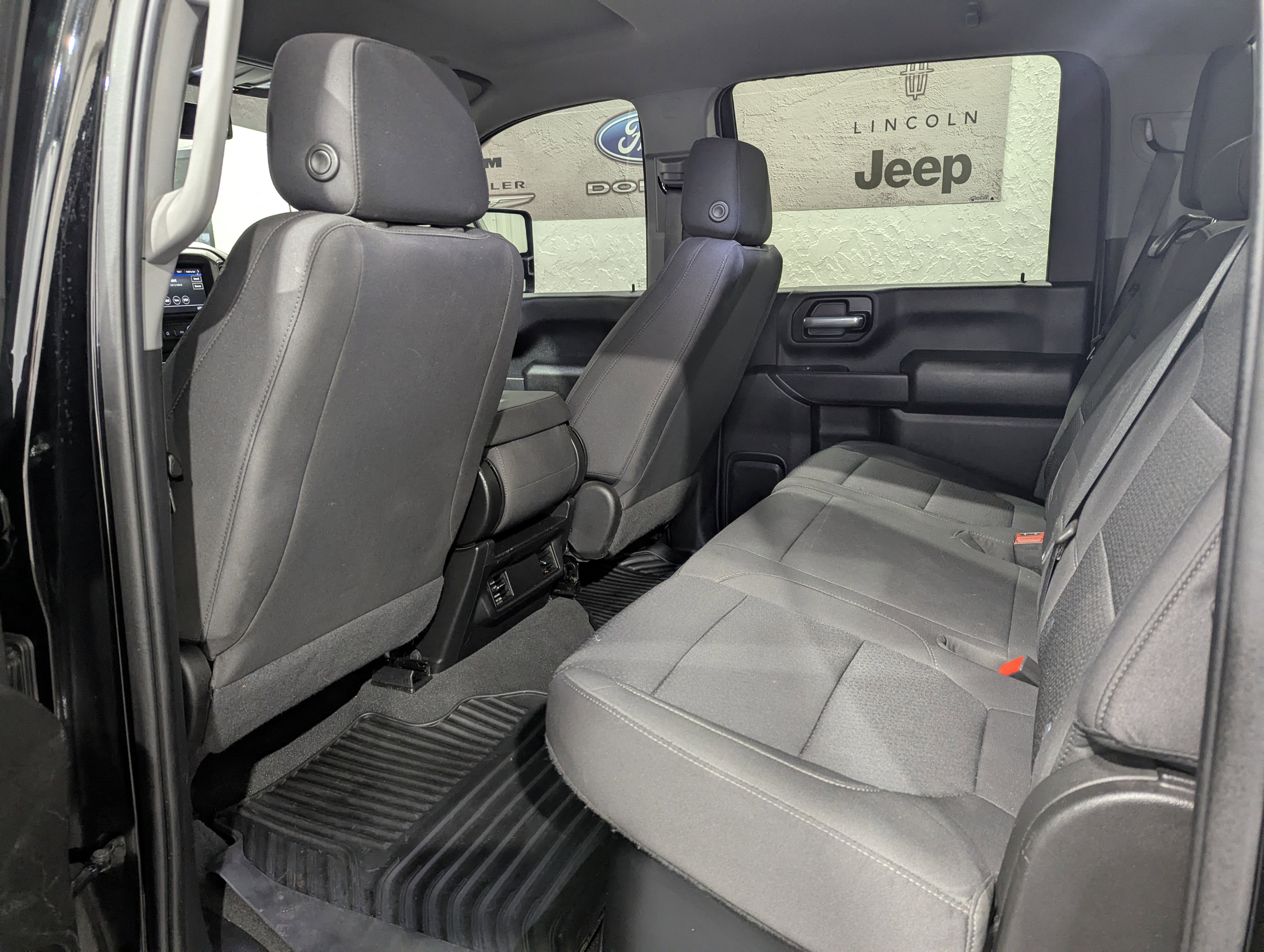 2023 Chevrolet Silverado 2500HD 4WD Crew Cab Standard Bed Custom