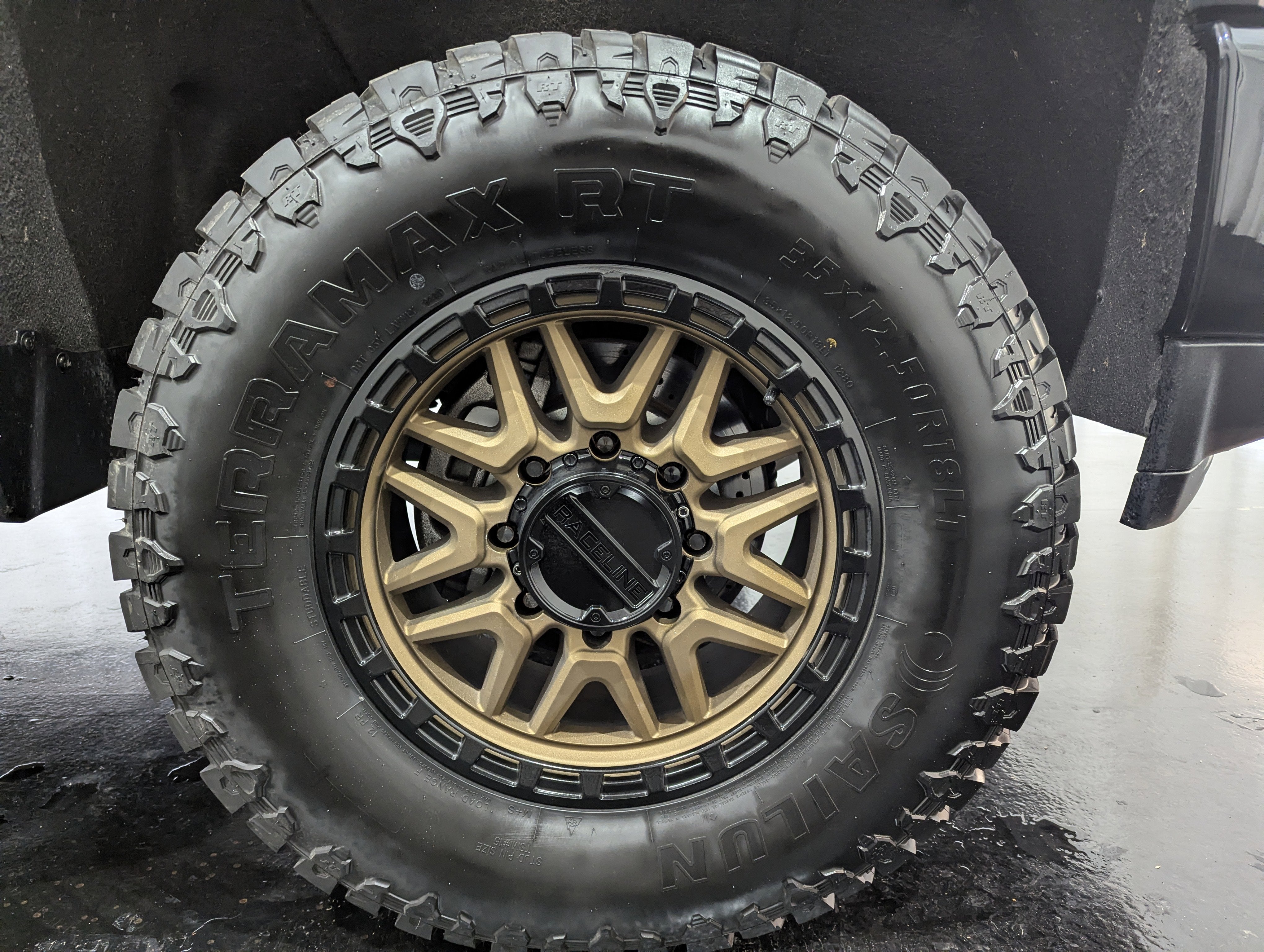 2023 Chevrolet Silverado 2500HD 4WD Crew Cab Standard Bed Custom