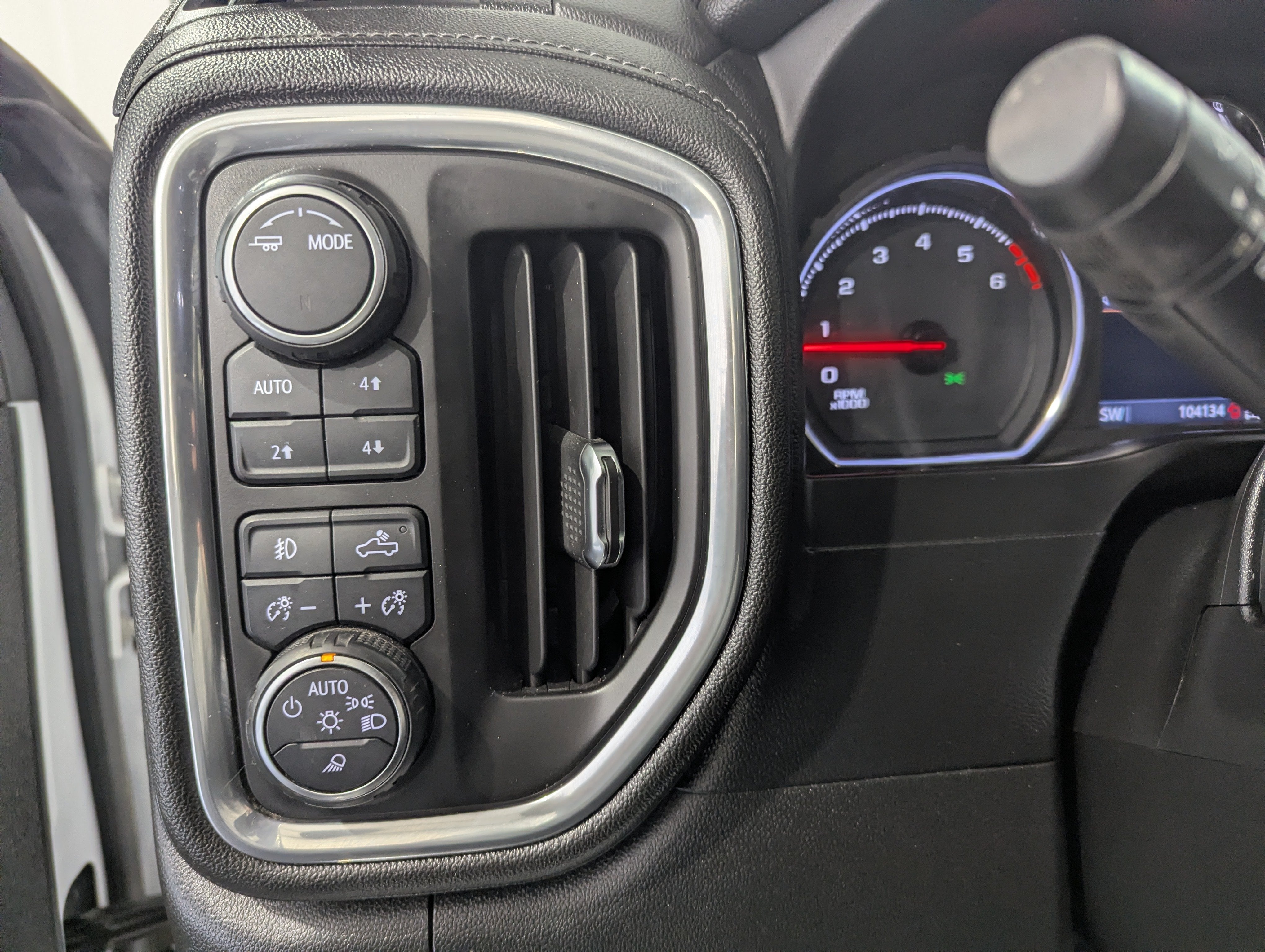 2020 Chevrolet Silverado 2500HD 4WD Crew Cab Long Bed LTZ