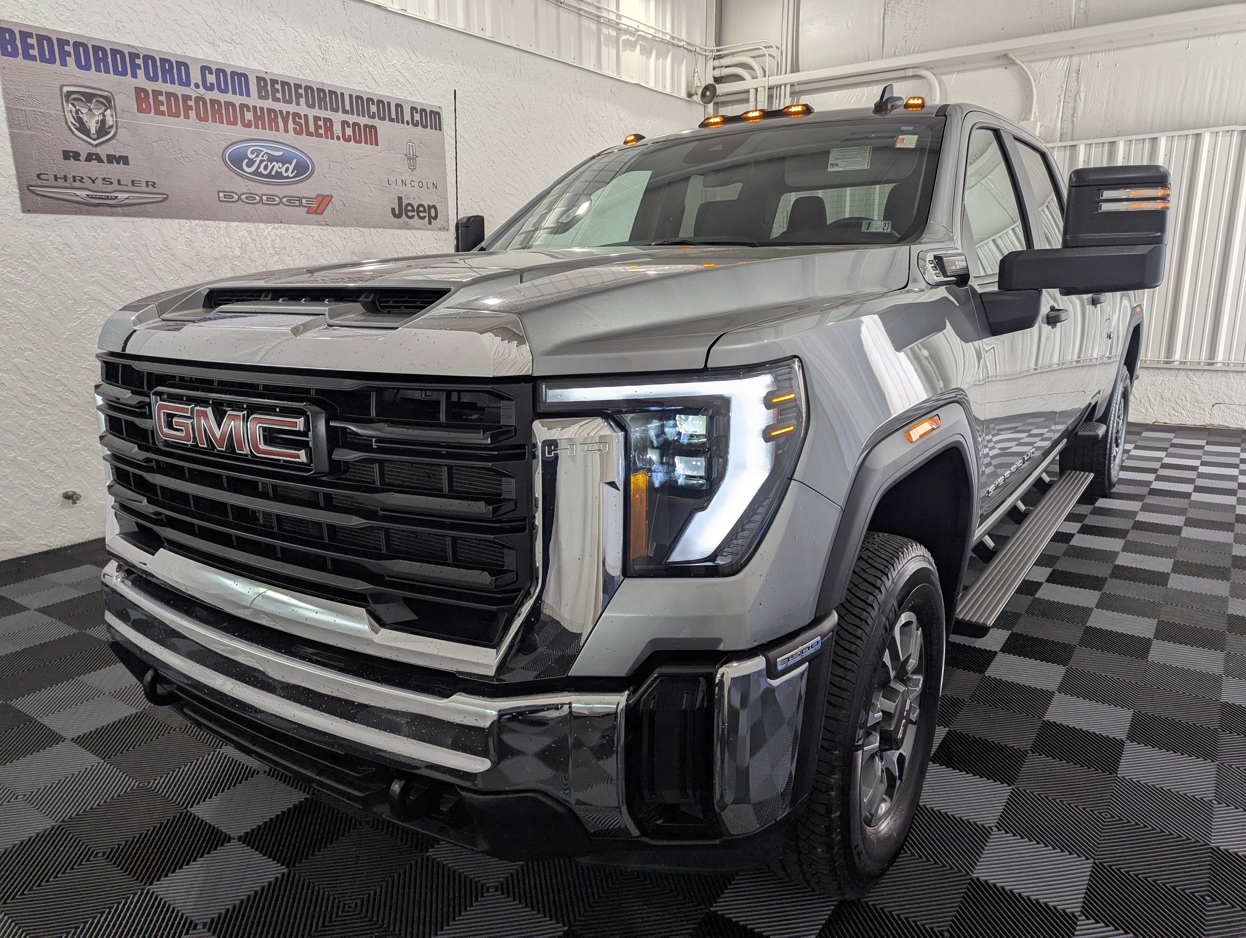 2024 GMC Sierra 3500HD 4WD Crew Cab Long Bed Pro