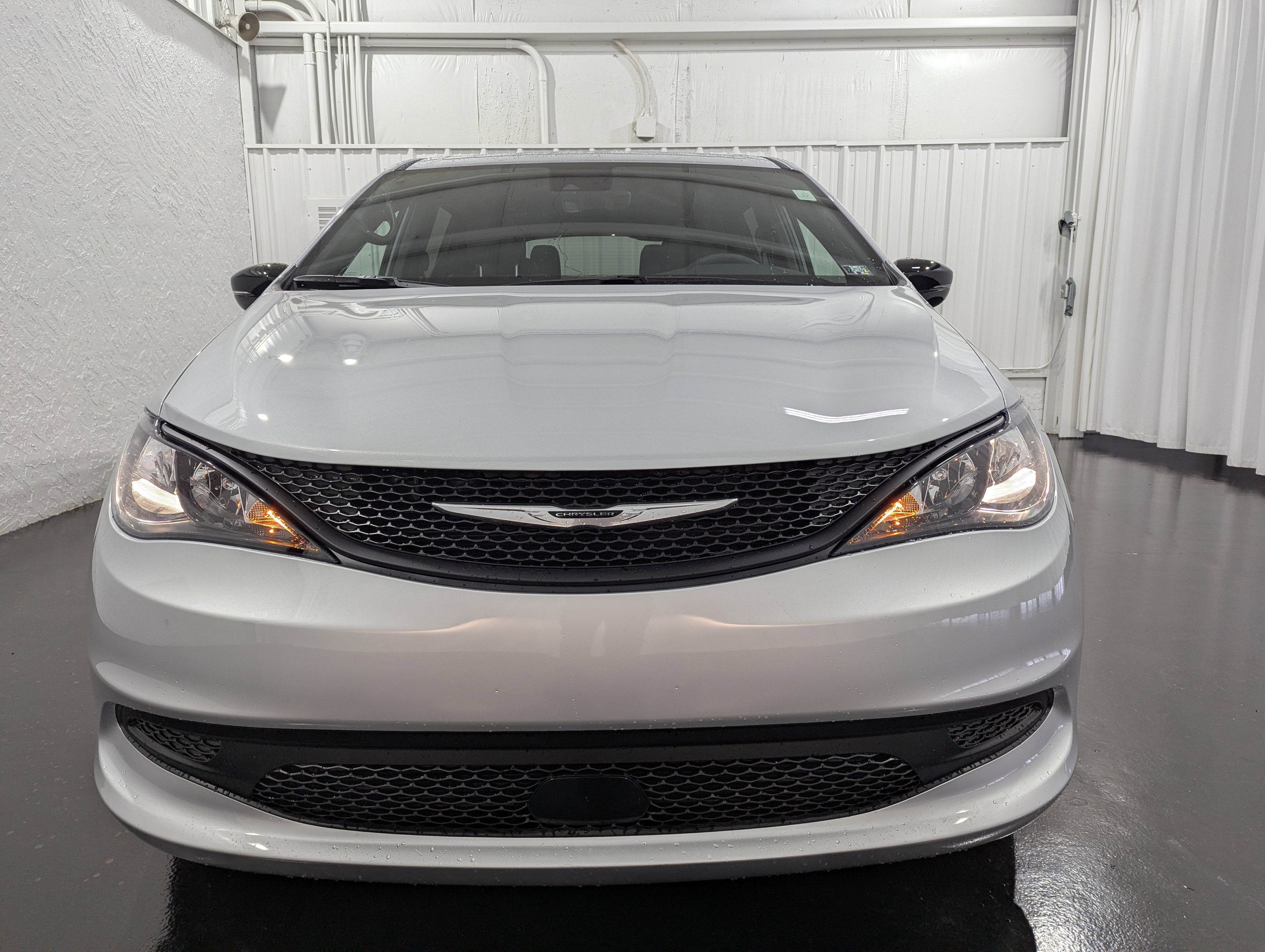 2026 Chrysler Voyager VOYAGER LX