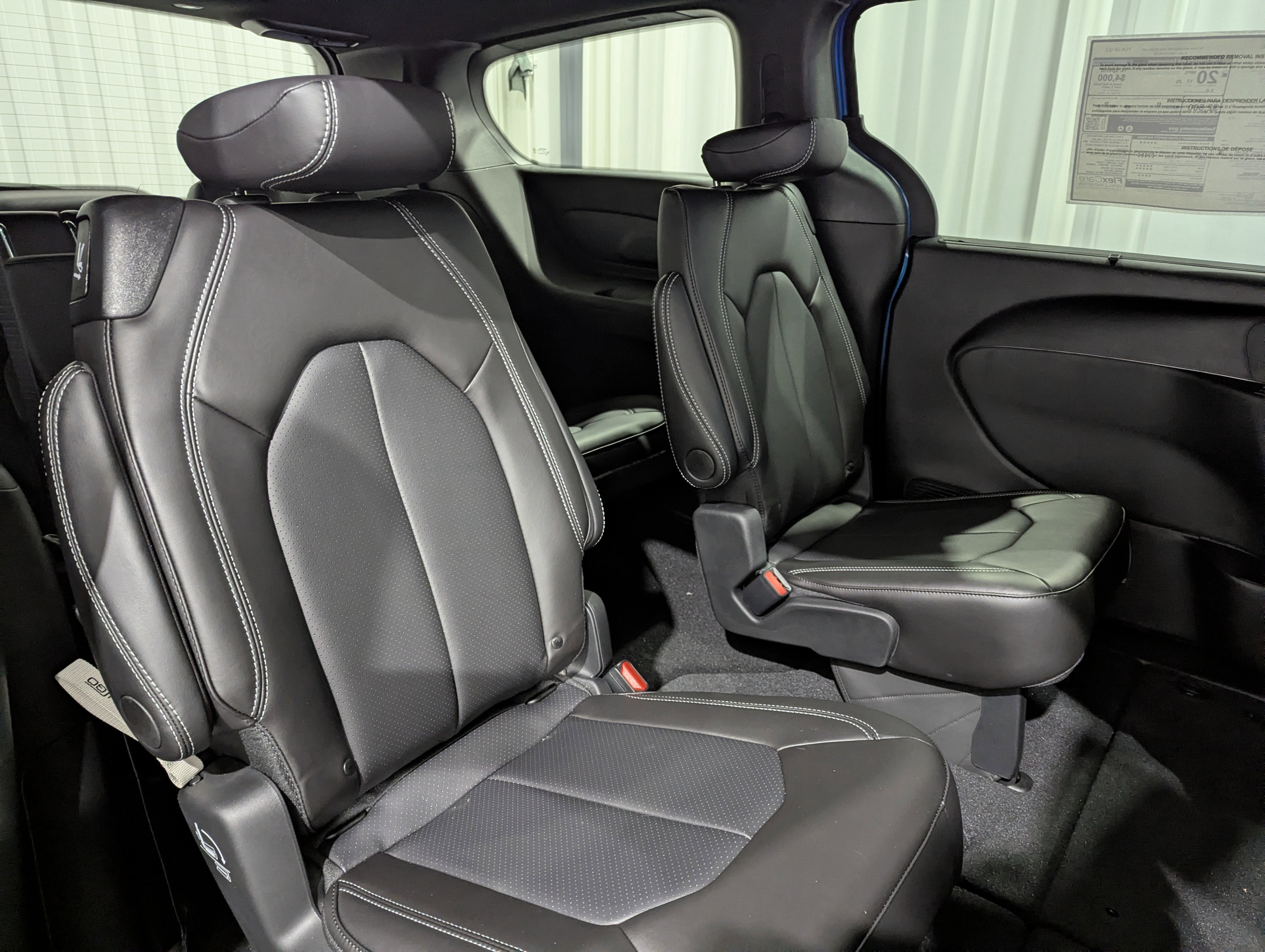 2026 Chrysler Pacifica PACIFICA SELECT AWD