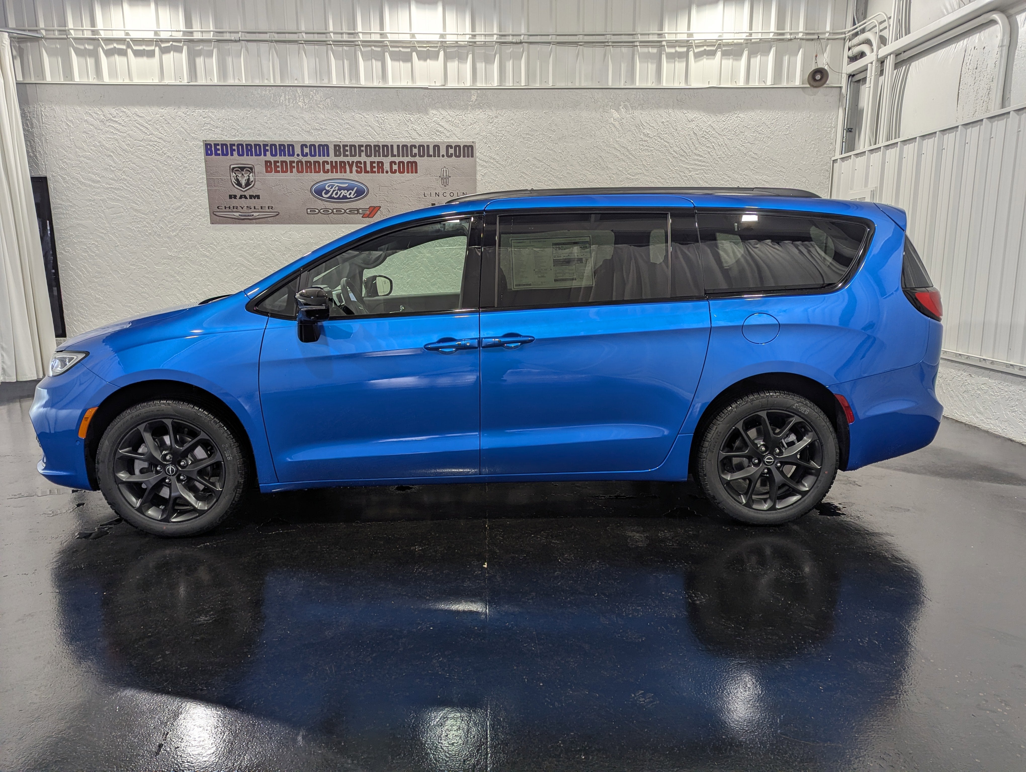 2026 Chrysler Pacifica PACIFICA SELECT AWD
