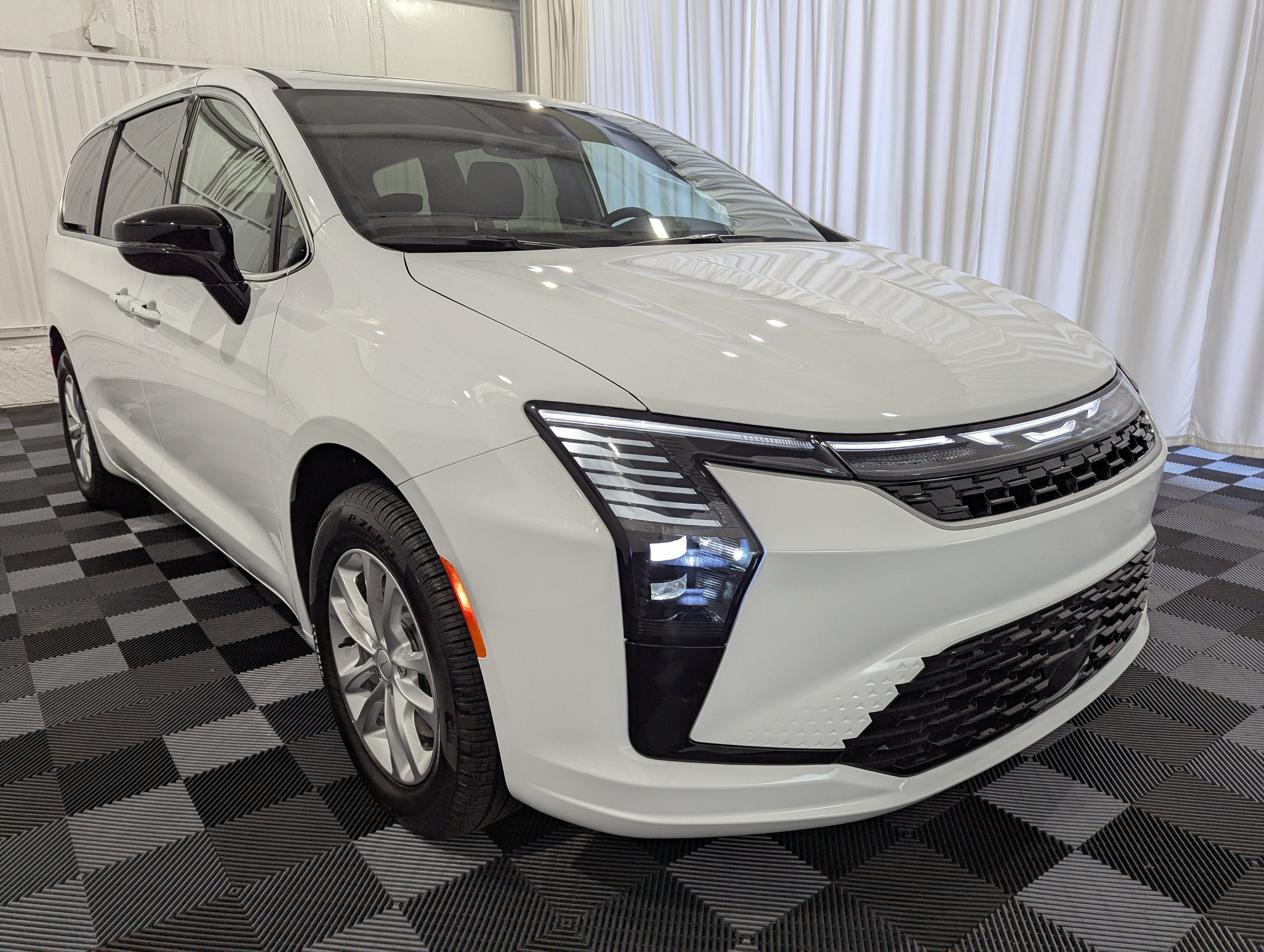 2027 Chrysler Pacifica PACIFICA SELECT AWD