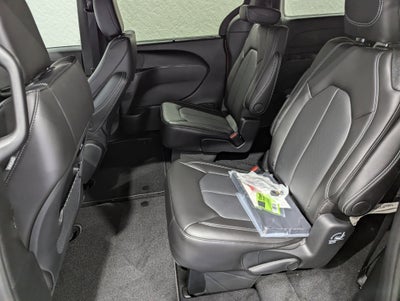 2025 Chrysler Pacifica PACIFICA SELECT AWD