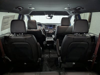 2027 Chrysler Pacifica PACIFICA SELECT AWD