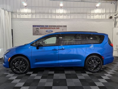 2027 Chrysler Pacifica PACIFICA SELECT AWD