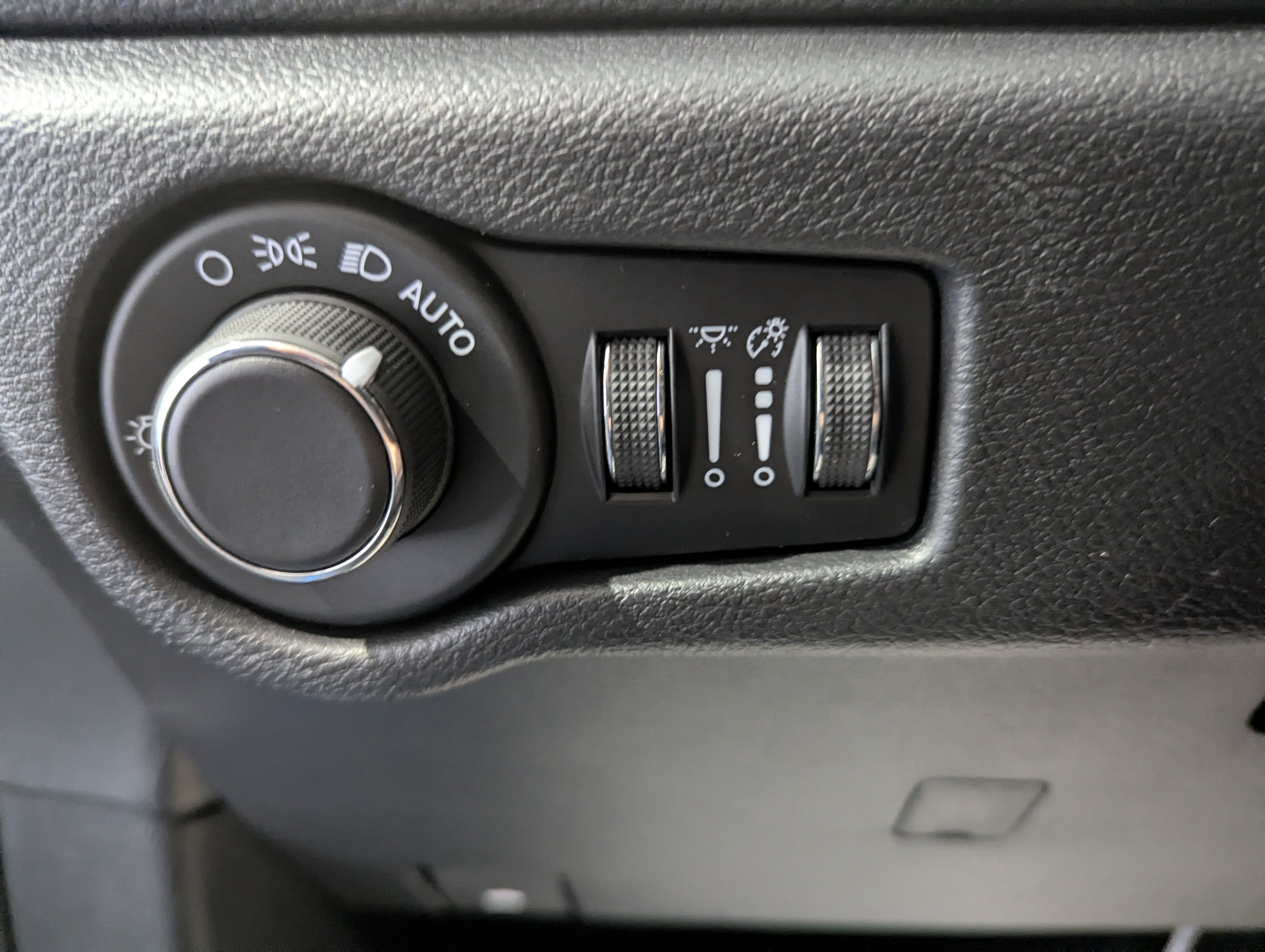 2027 Chrysler Pacifica PACIFICA SELECT AWD