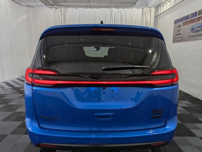 2027 Chrysler Pacifica PACIFICA SELECT AWD