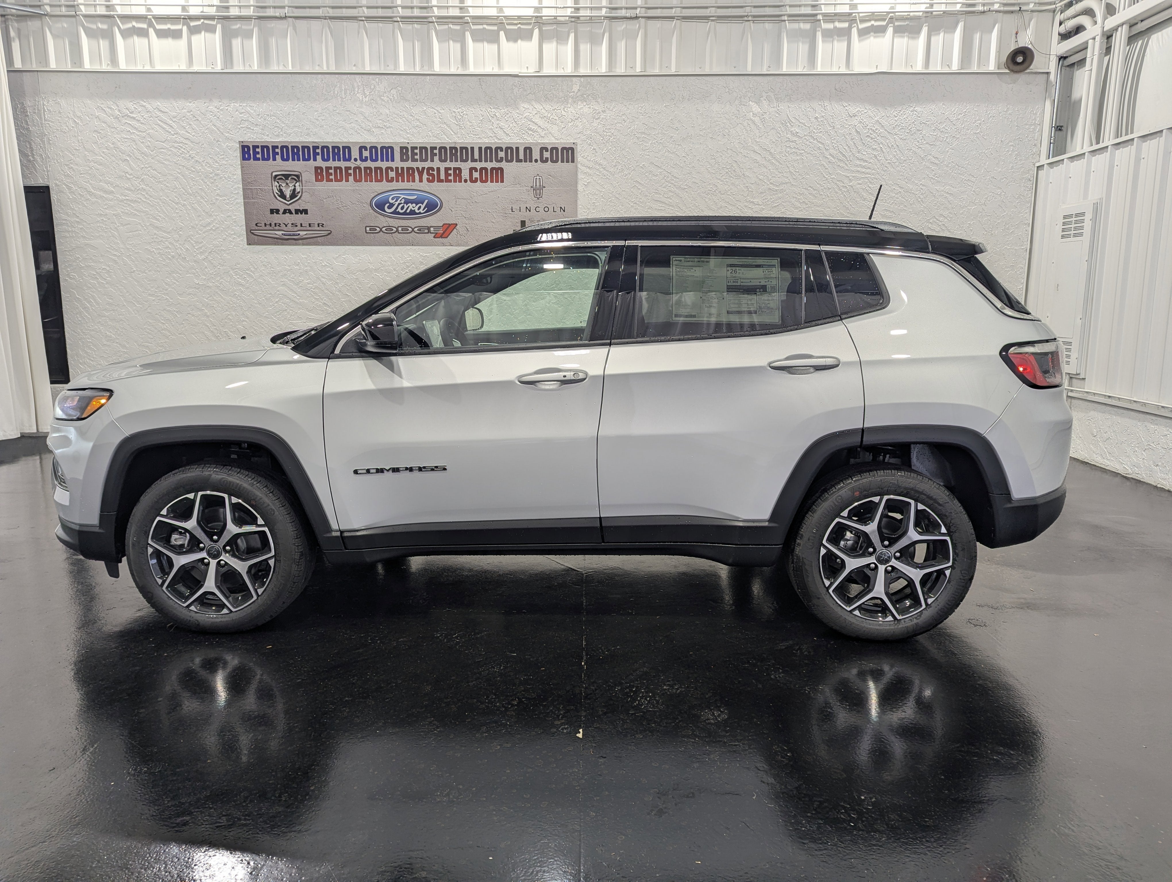 2026 Jeep Compass COMPASS LIMITED 4X4