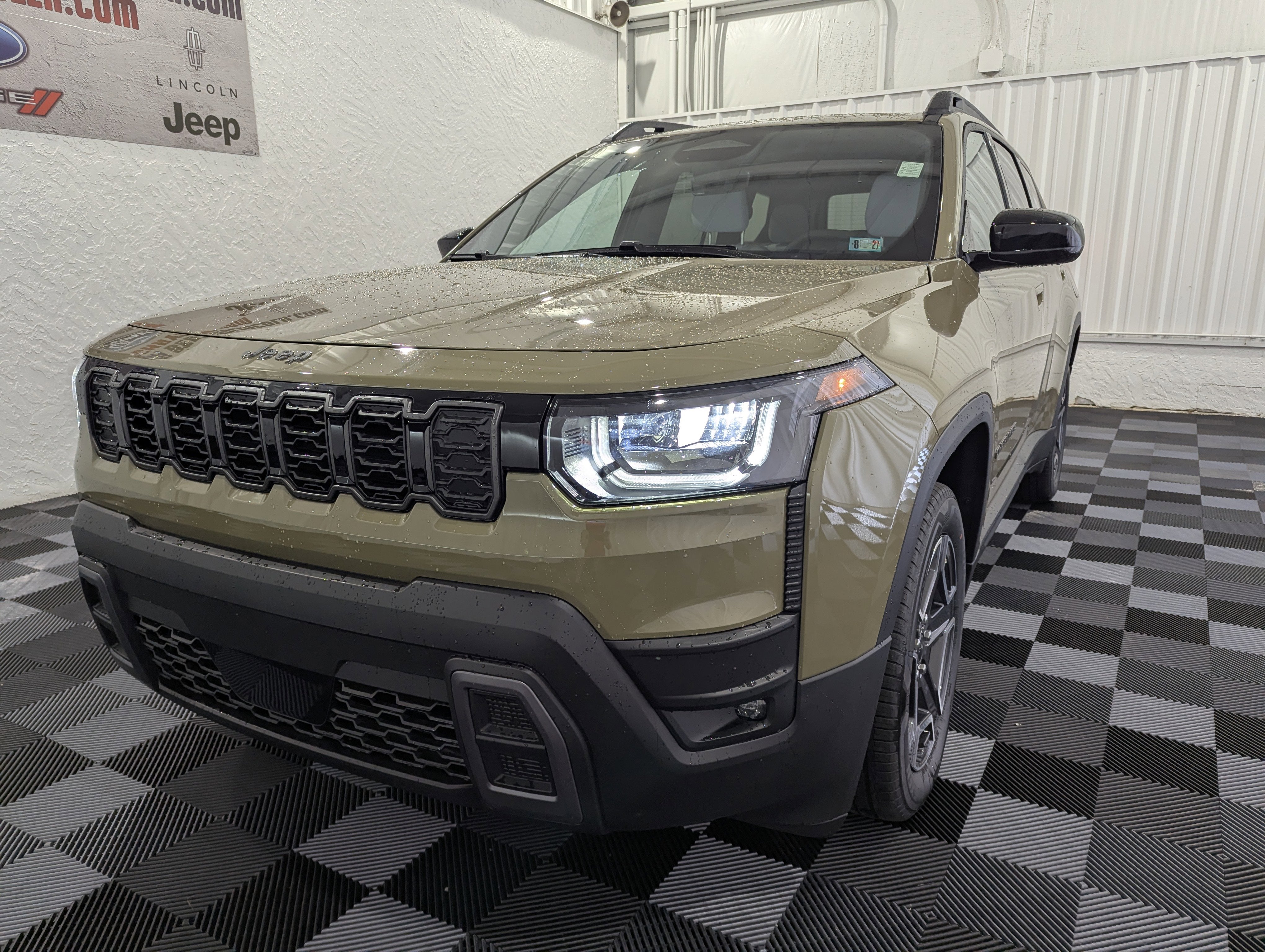2026 Jeep Cherokee CHEROKEE LAREDO 4X4