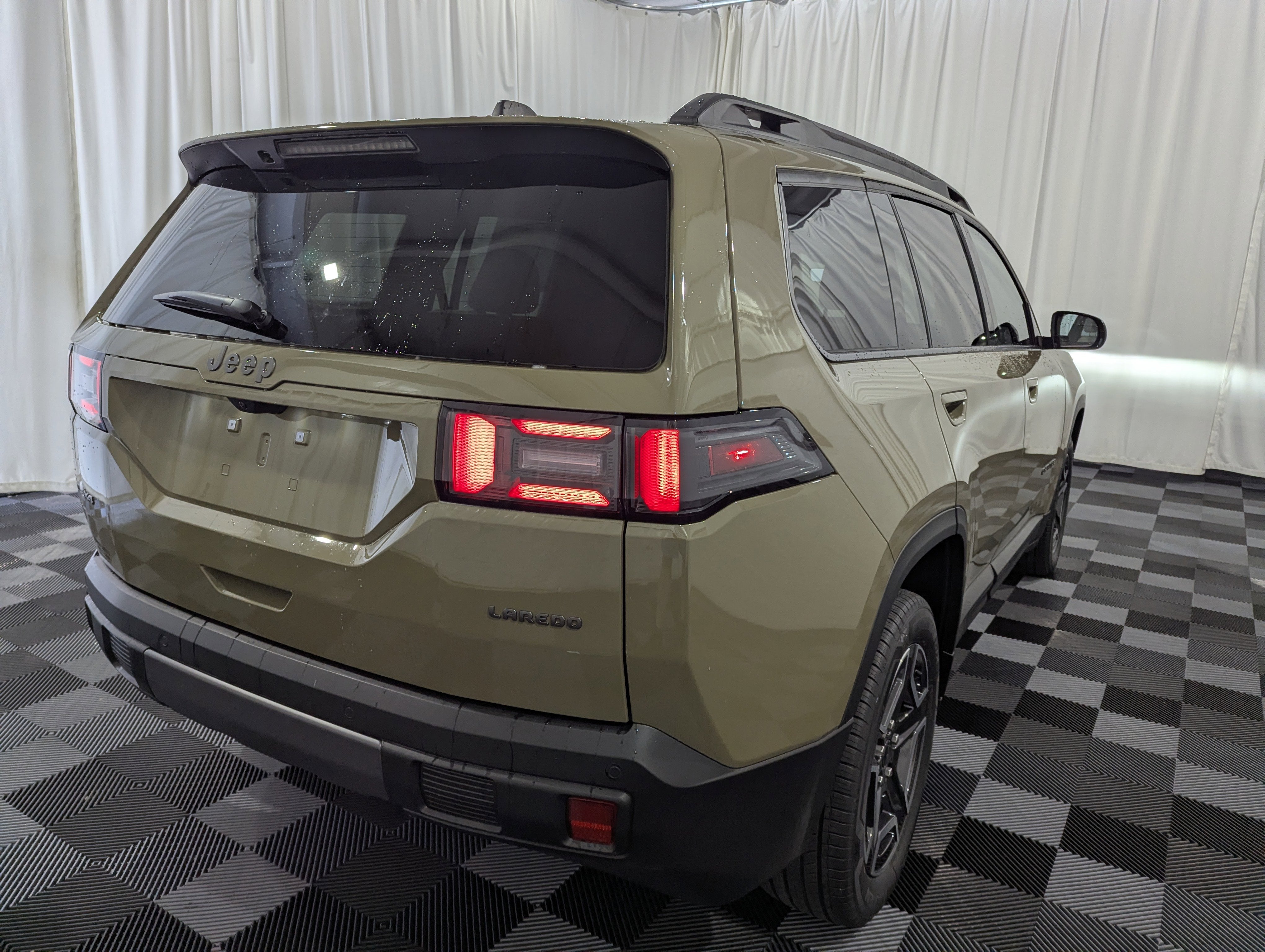 2026 Jeep Cherokee CHEROKEE LAREDO 4X4