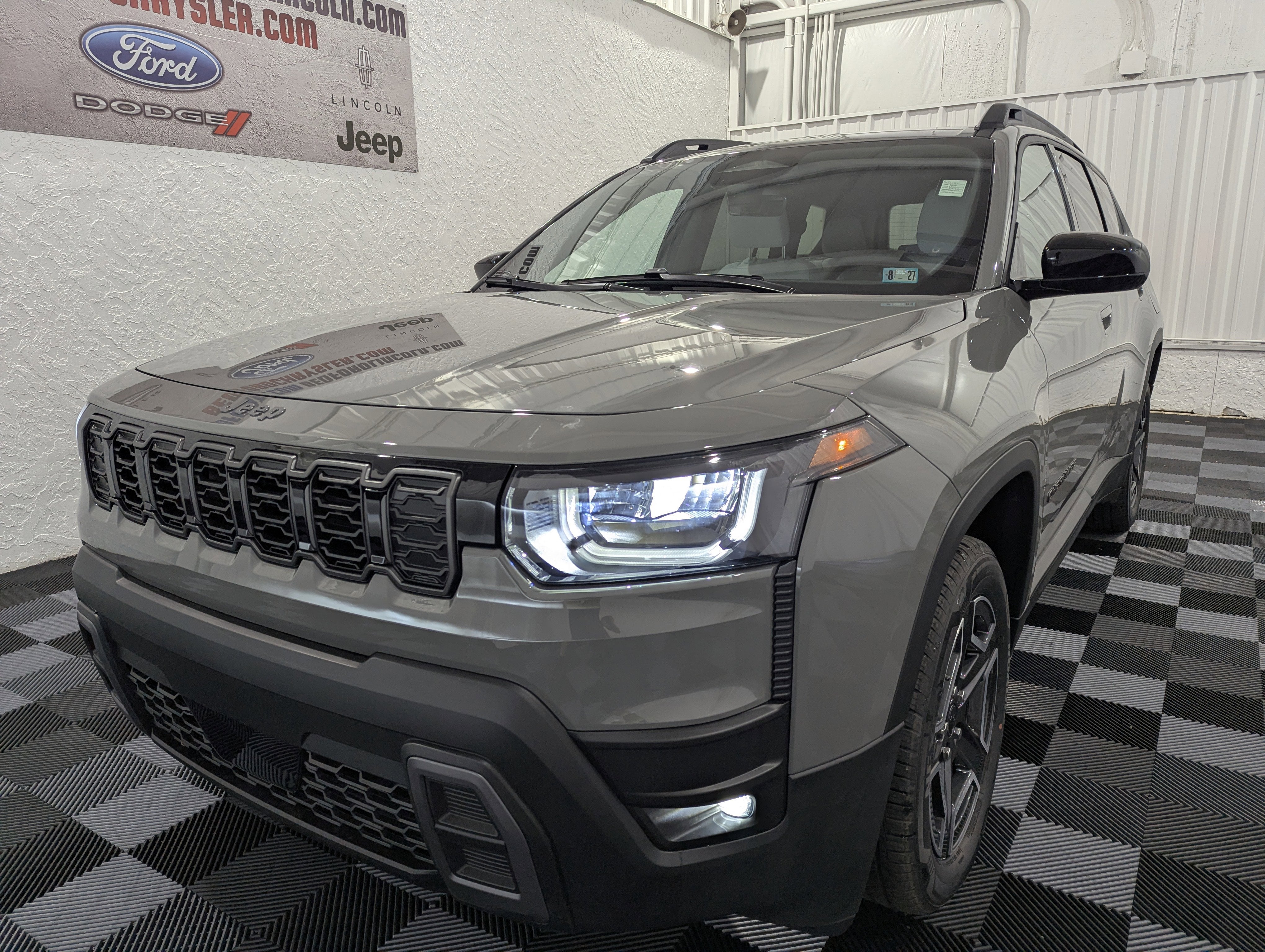 2026 Jeep Cherokee CHEROKEE LAREDO 4X4