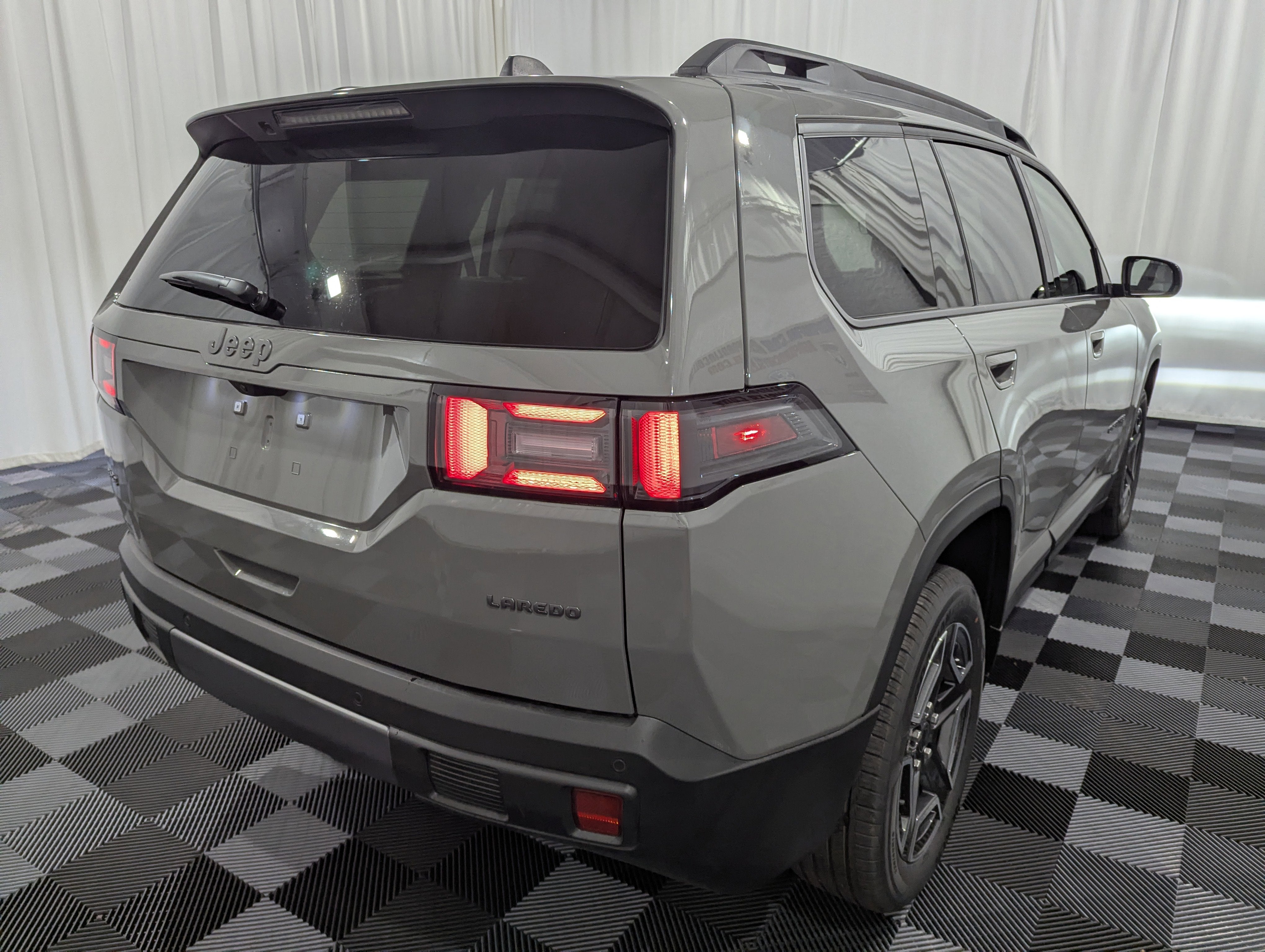 2026 Jeep Cherokee CHEROKEE LAREDO 4X4