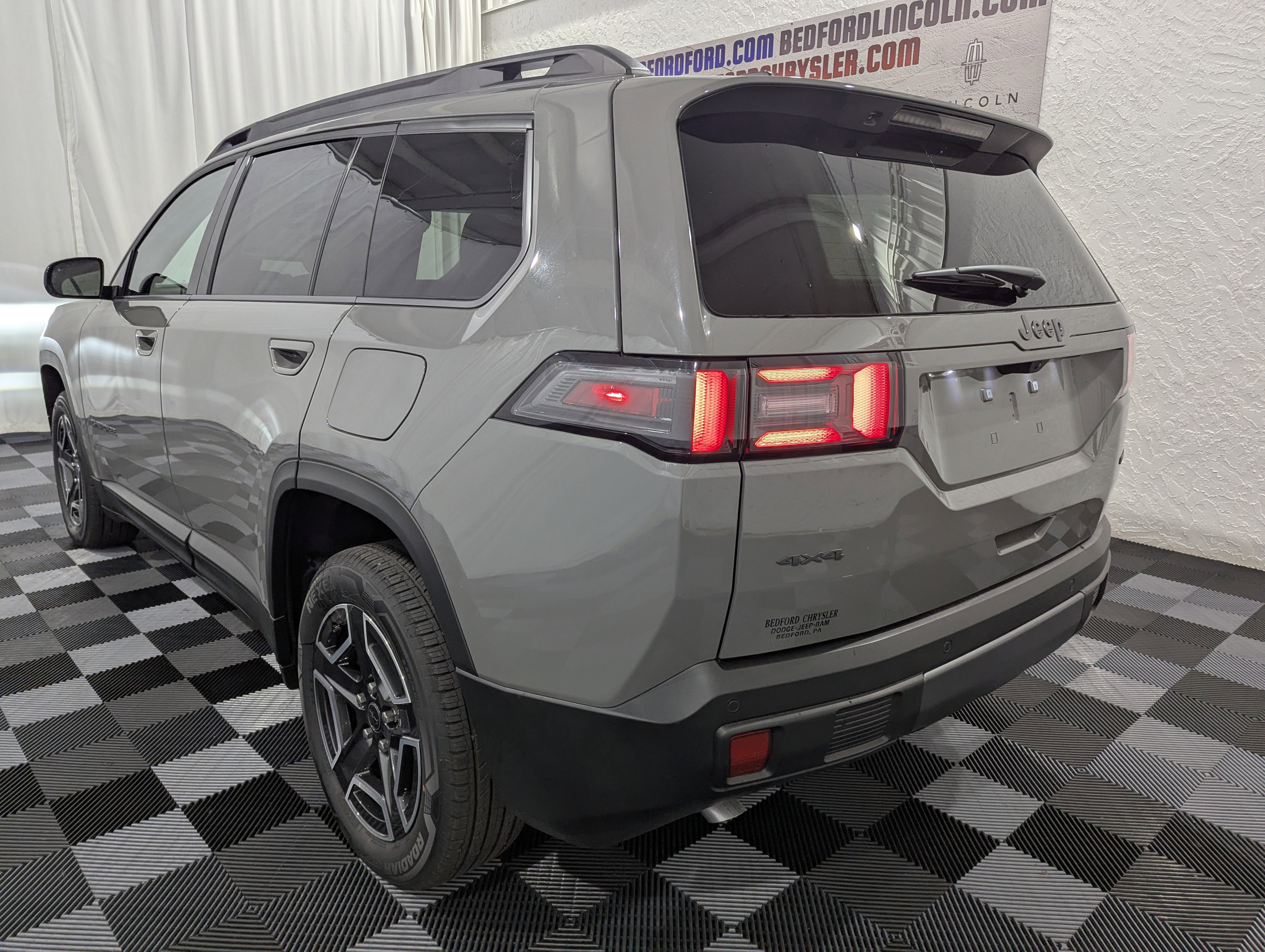 2026 Jeep Cherokee CHEROKEE LAREDO 4X4