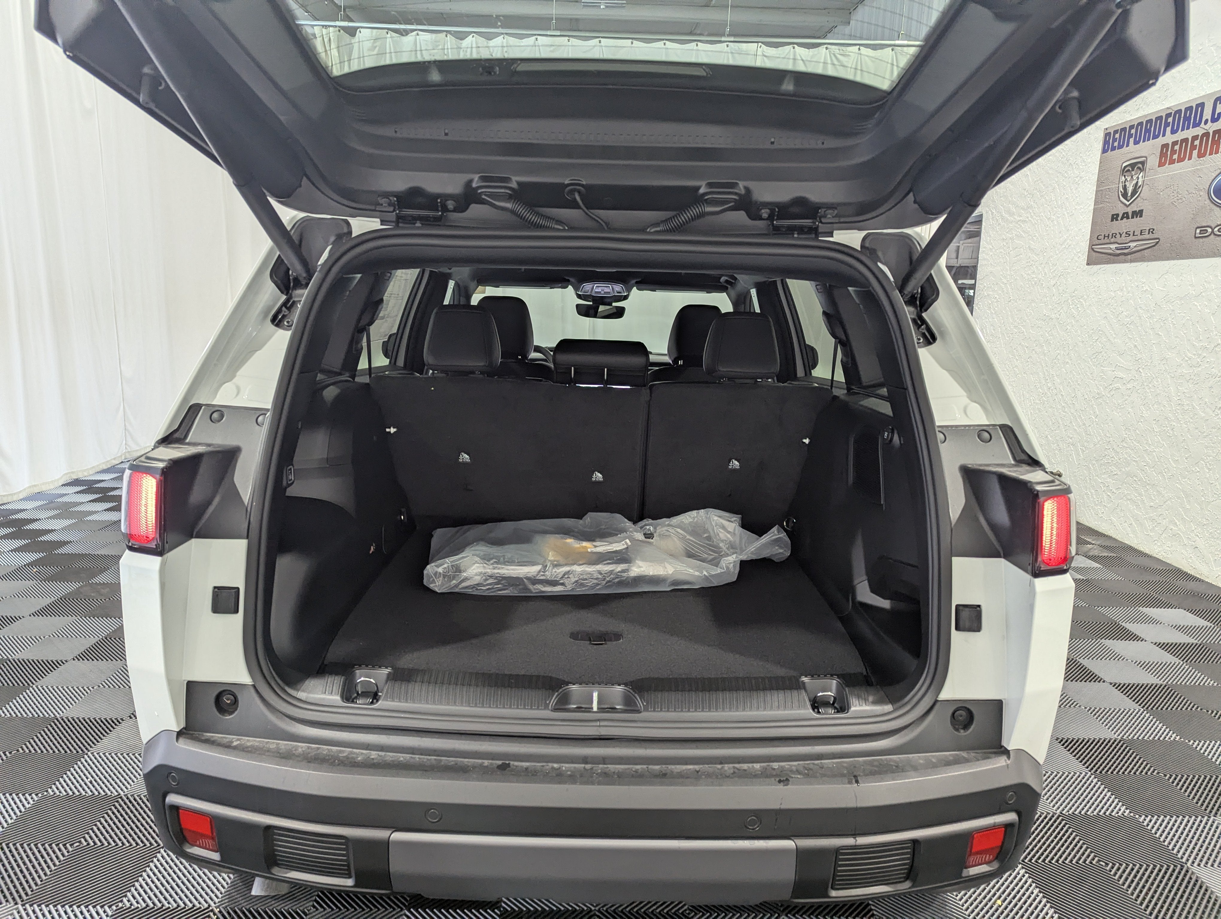 2026 Jeep Cherokee CHEROKEE 85TH ANNIVERSARY EDITION 4X4