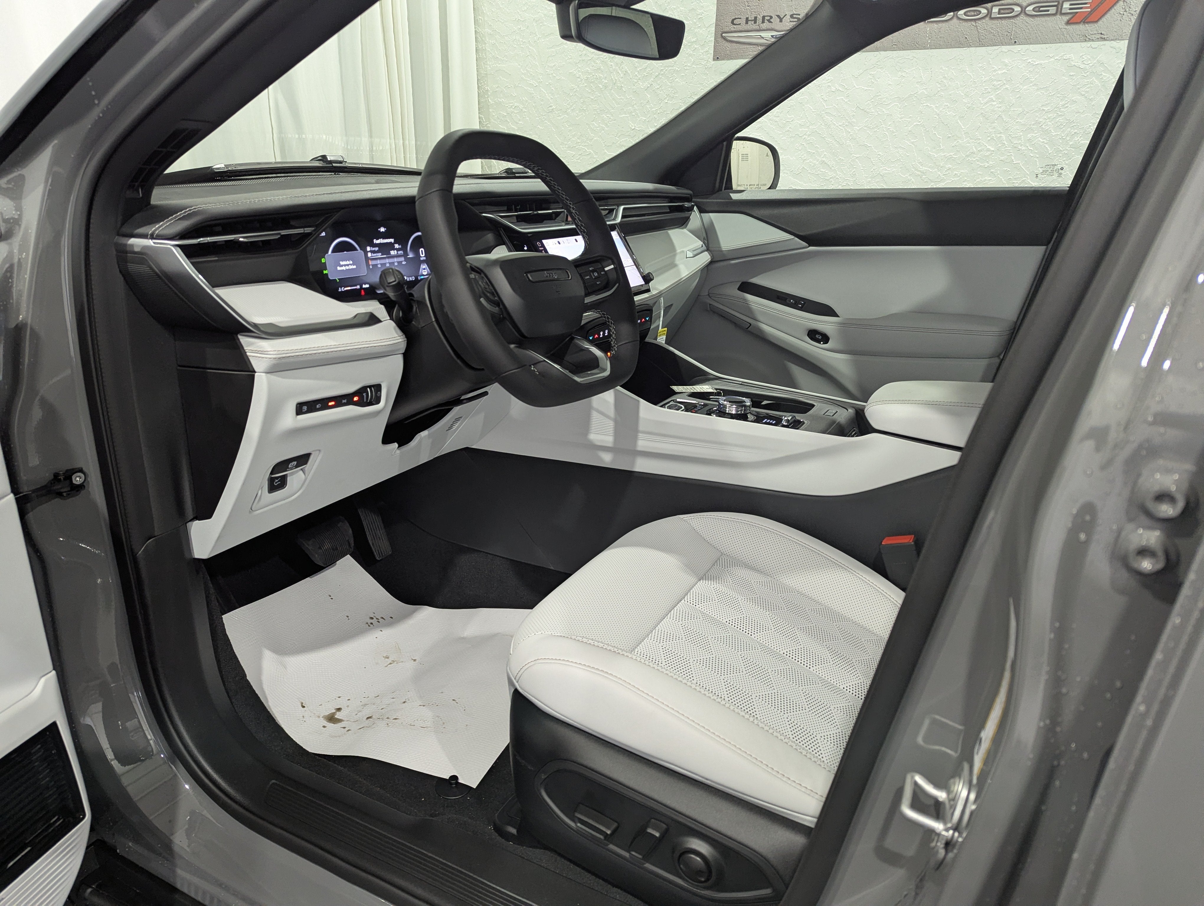 2026 Jeep Cherokee CHEROKEE OVERLAND 4X4