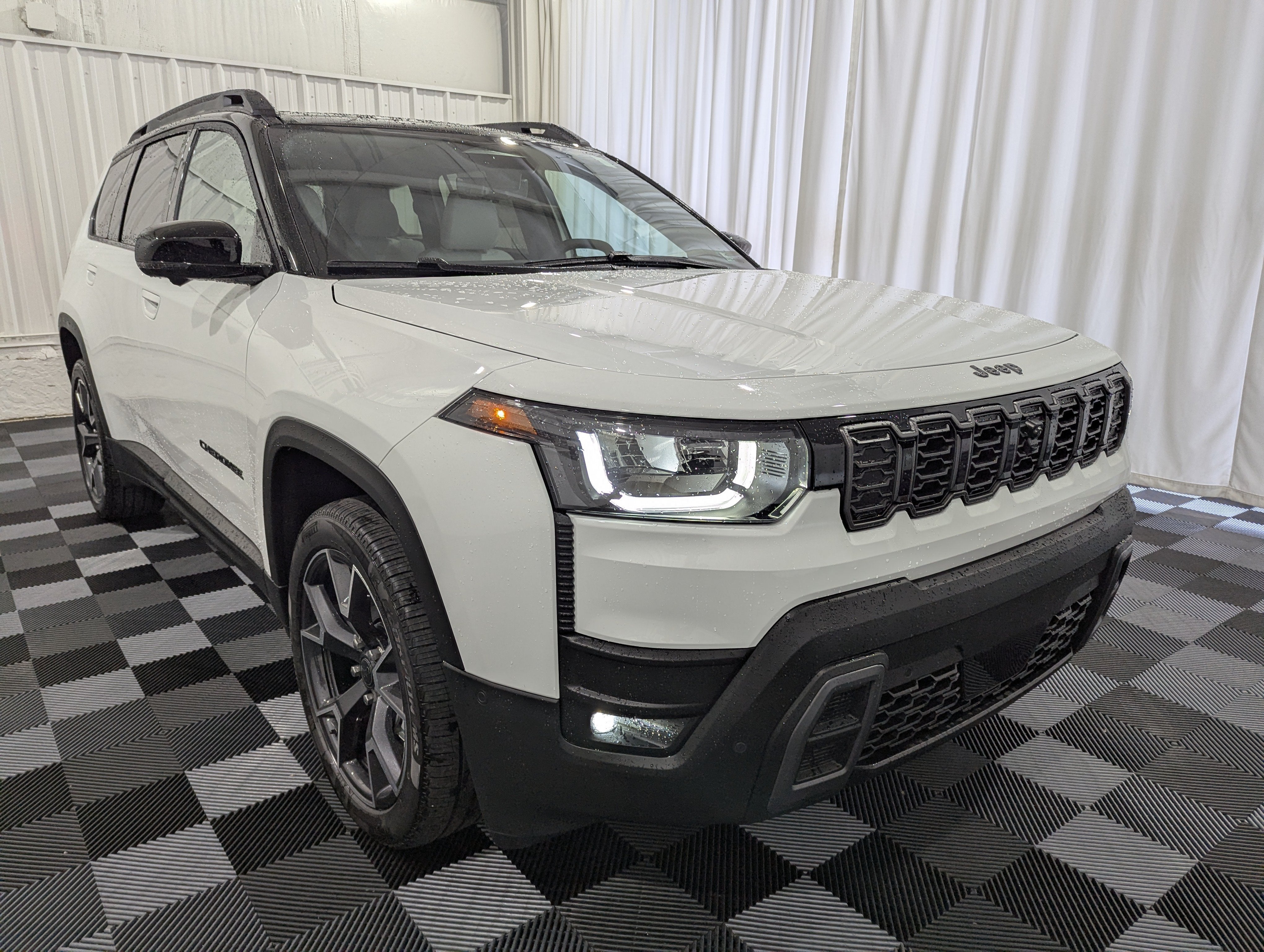 2026 Jeep Cherokee CHEROKEE OVERLAND 4X4