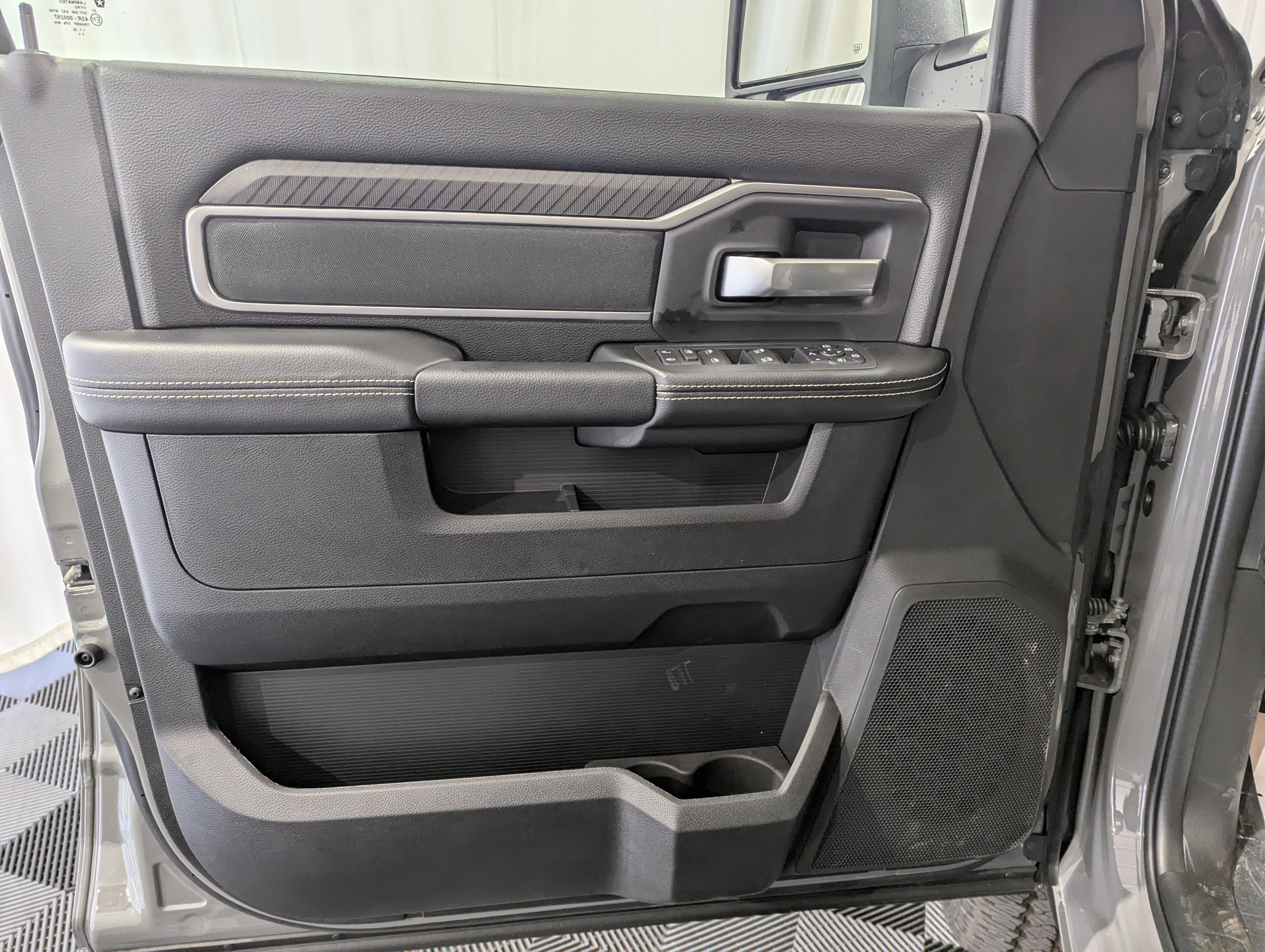 2026 RAM 3500 RAM 3500 BIG HORN CREW CAB 4X4 6'4' BOX