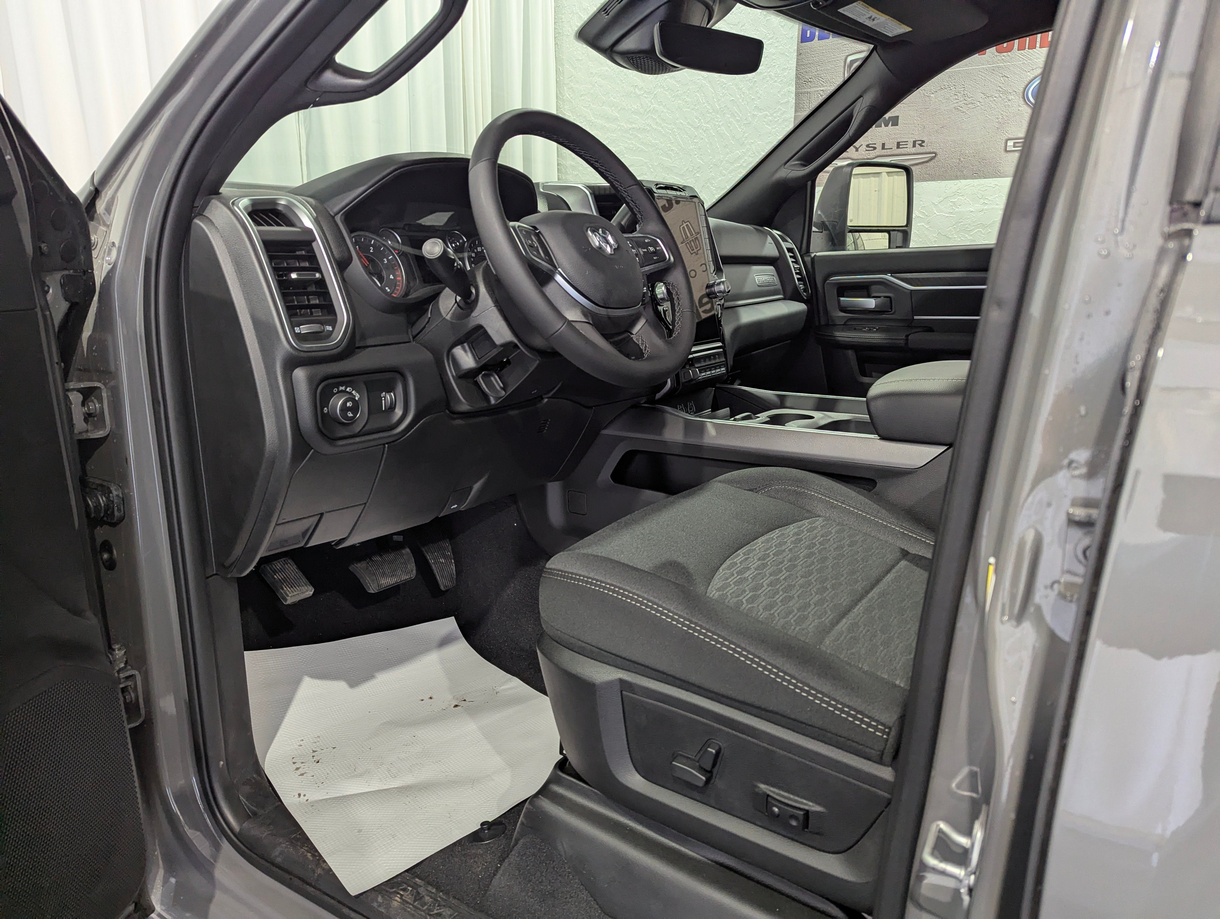 2026 RAM Ram 3500 RAM 3500 BIG HORN CREW CAB 4X4 6'4' BOX