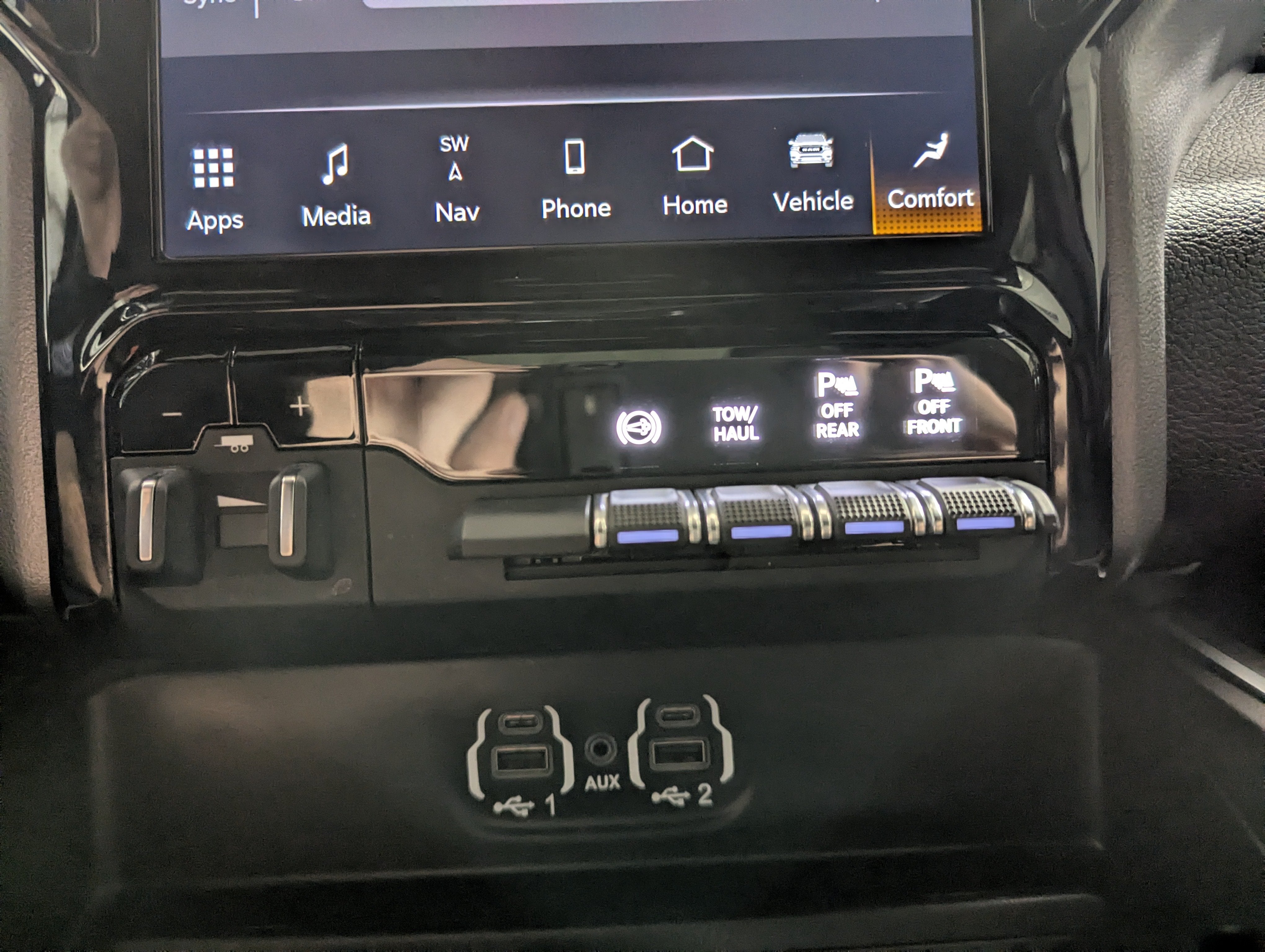 2024 RAM 3500 Big Horn Crew Cab 4x4 6'4' Box