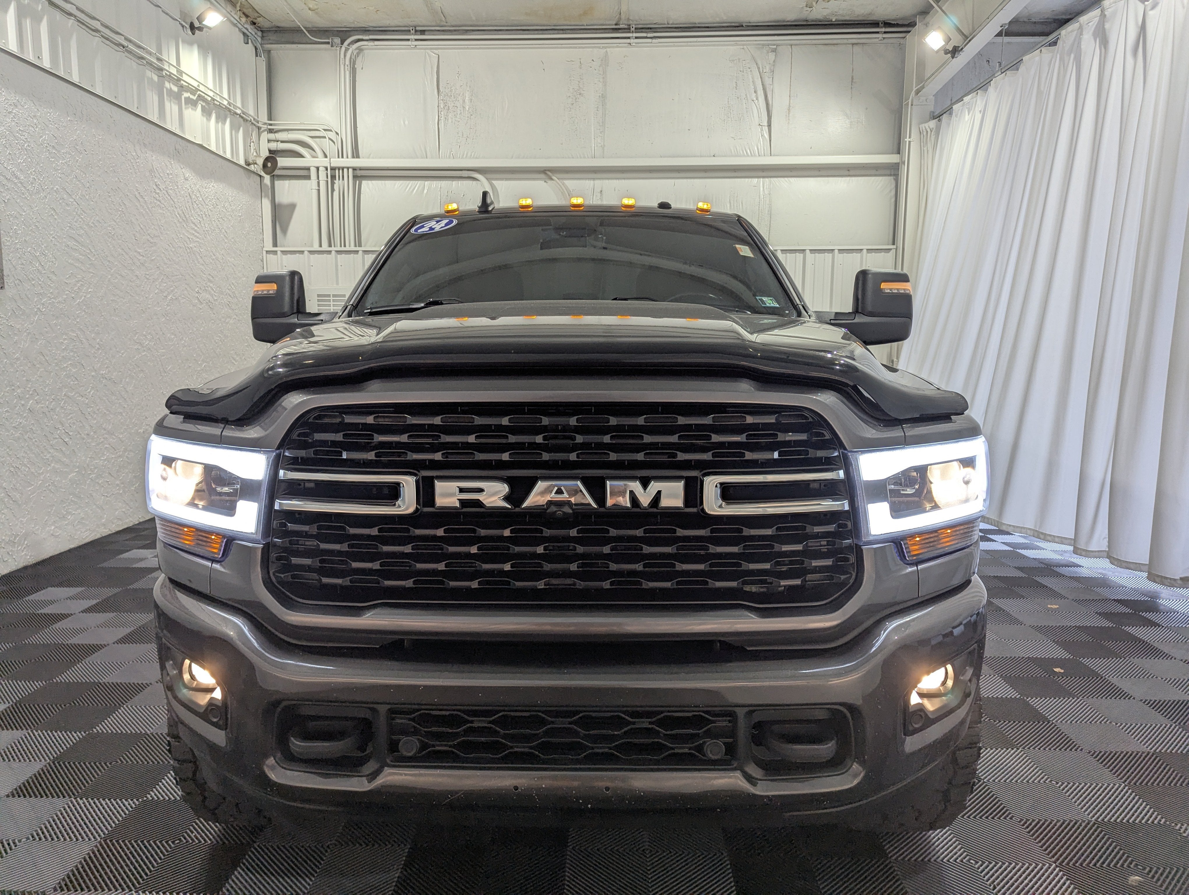 2024 RAM 3500 Big Horn Crew Cab 4x4 6'4' Box