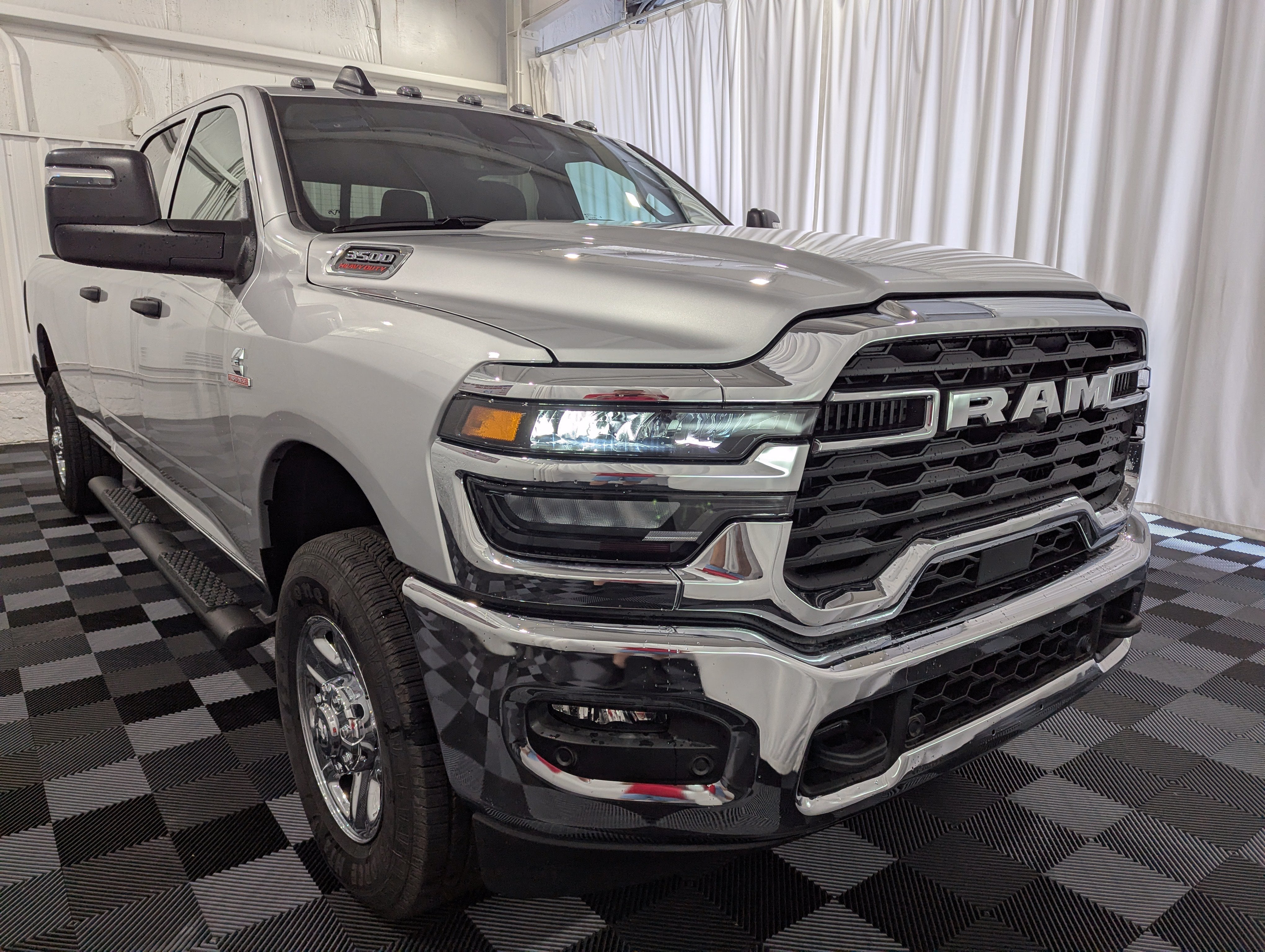 2026 RAM Ram 3500 RAM 3500 TRADESMAN CREW CAB 4X4 8' BOX