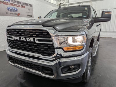 2024 RAM 3500 Big Horn Crew Cab 4x4 8' Box