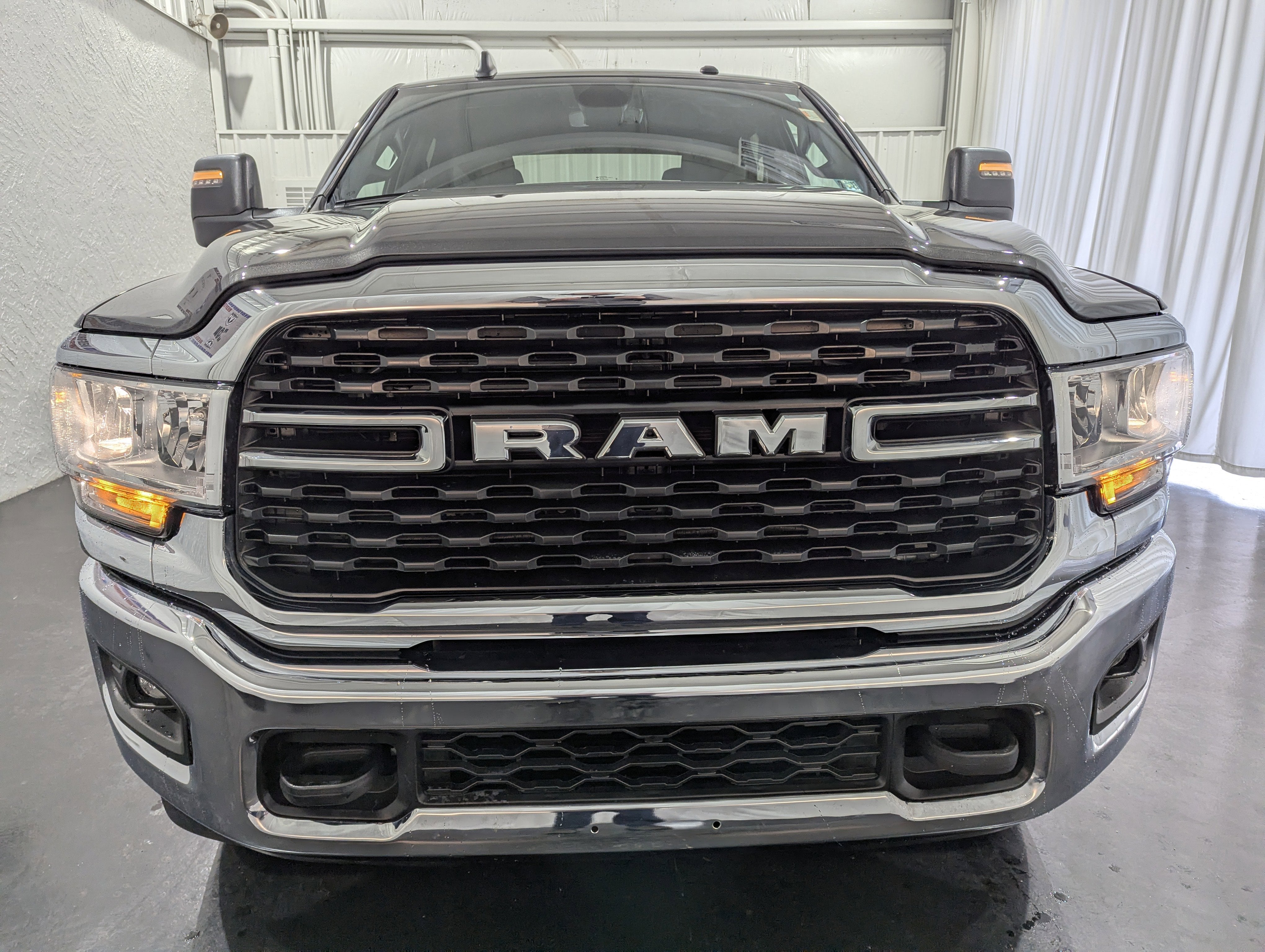 2024 RAM 3500 Big Horn Crew Cab 4x4 8' Box