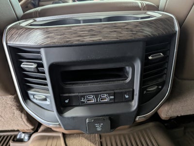 2020 RAM 3500 Laramie Crew Cab 4x4 8' Box