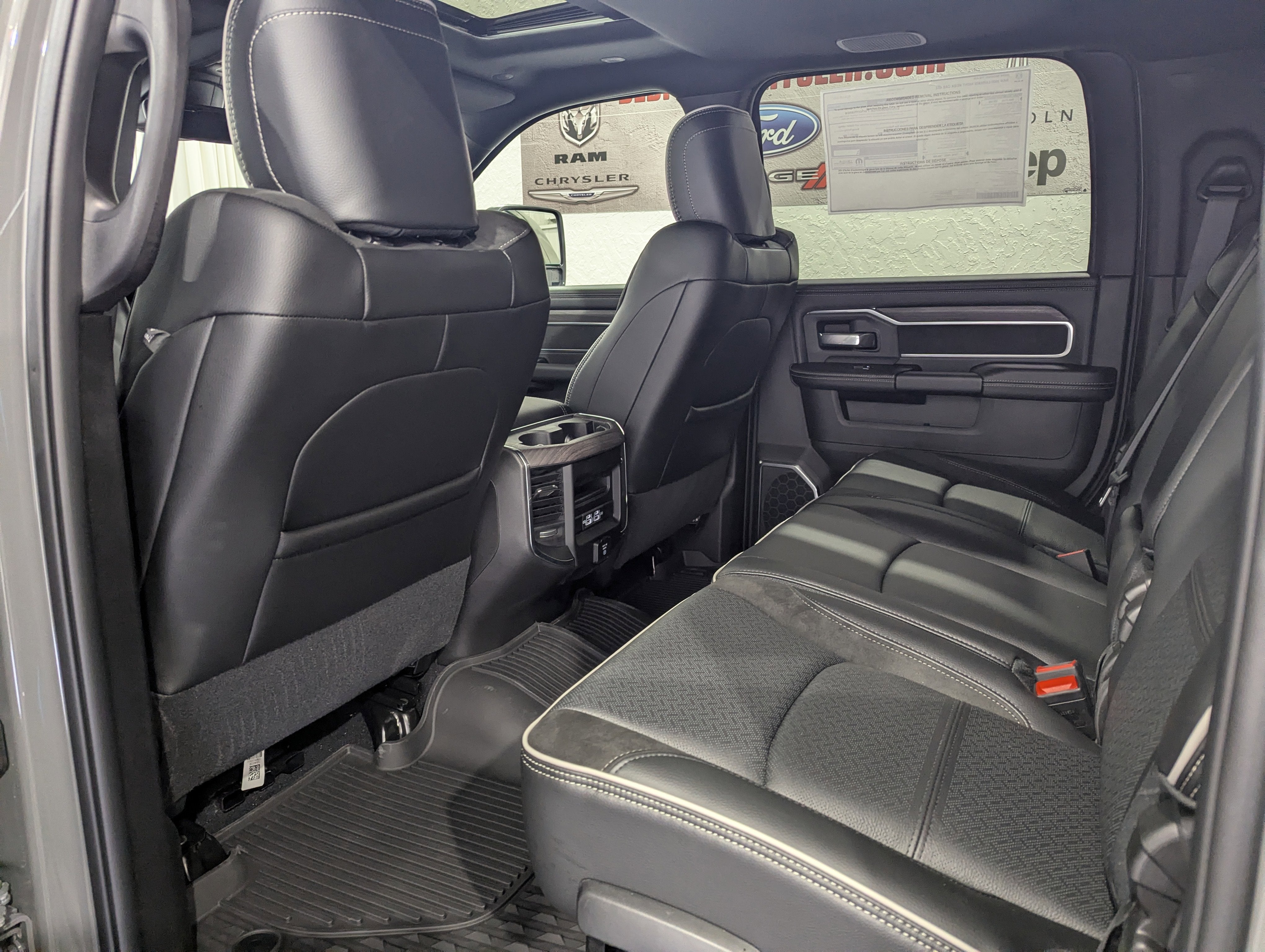 2026 RAM Ram 3500 RAM 3500 LARAMIE MEGA CAB 4X4 6'4' BOX