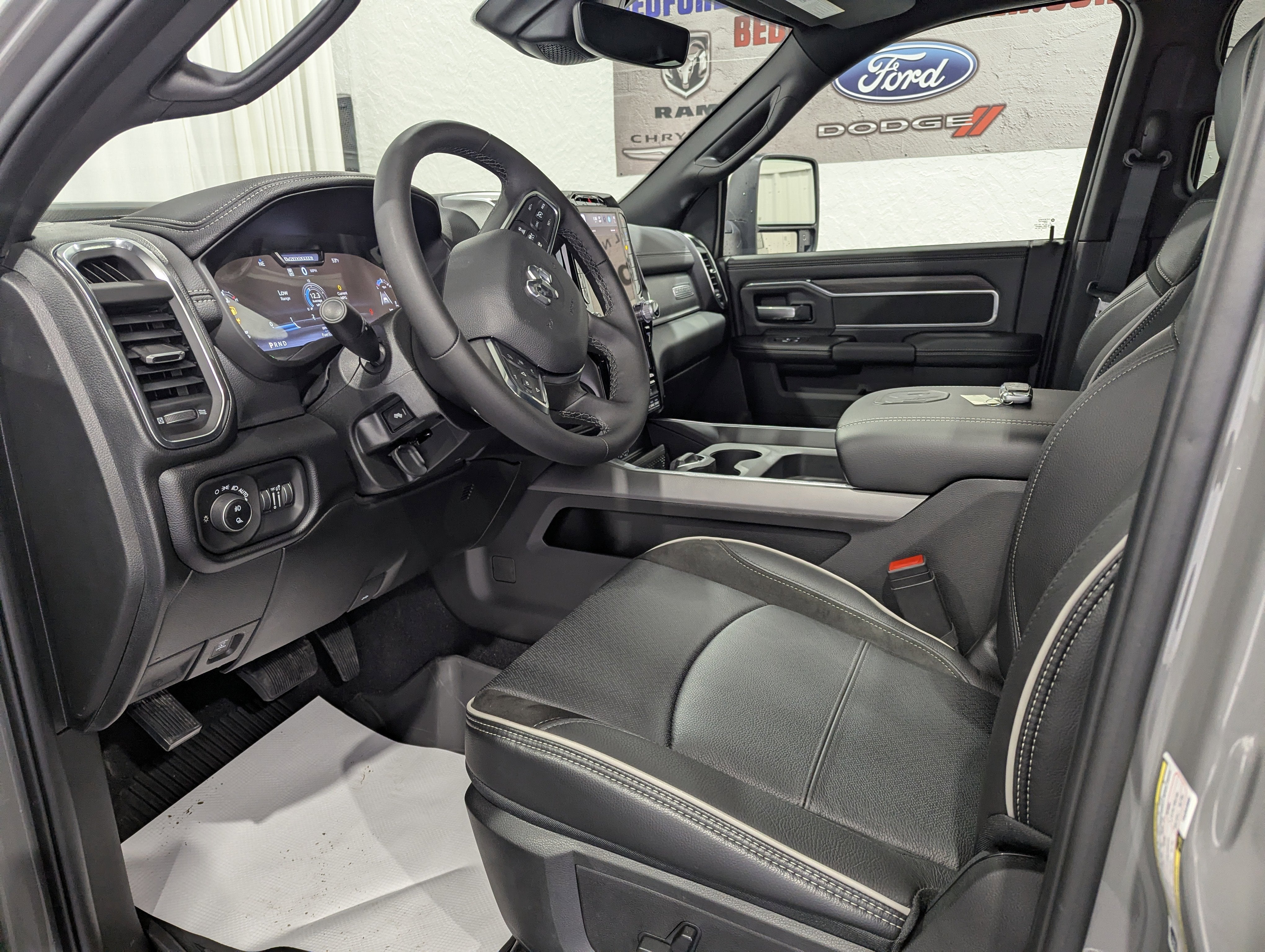 2026 RAM Ram 3500 RAM 3500 LARAMIE MEGA CAB 4X4 6'4' BOX