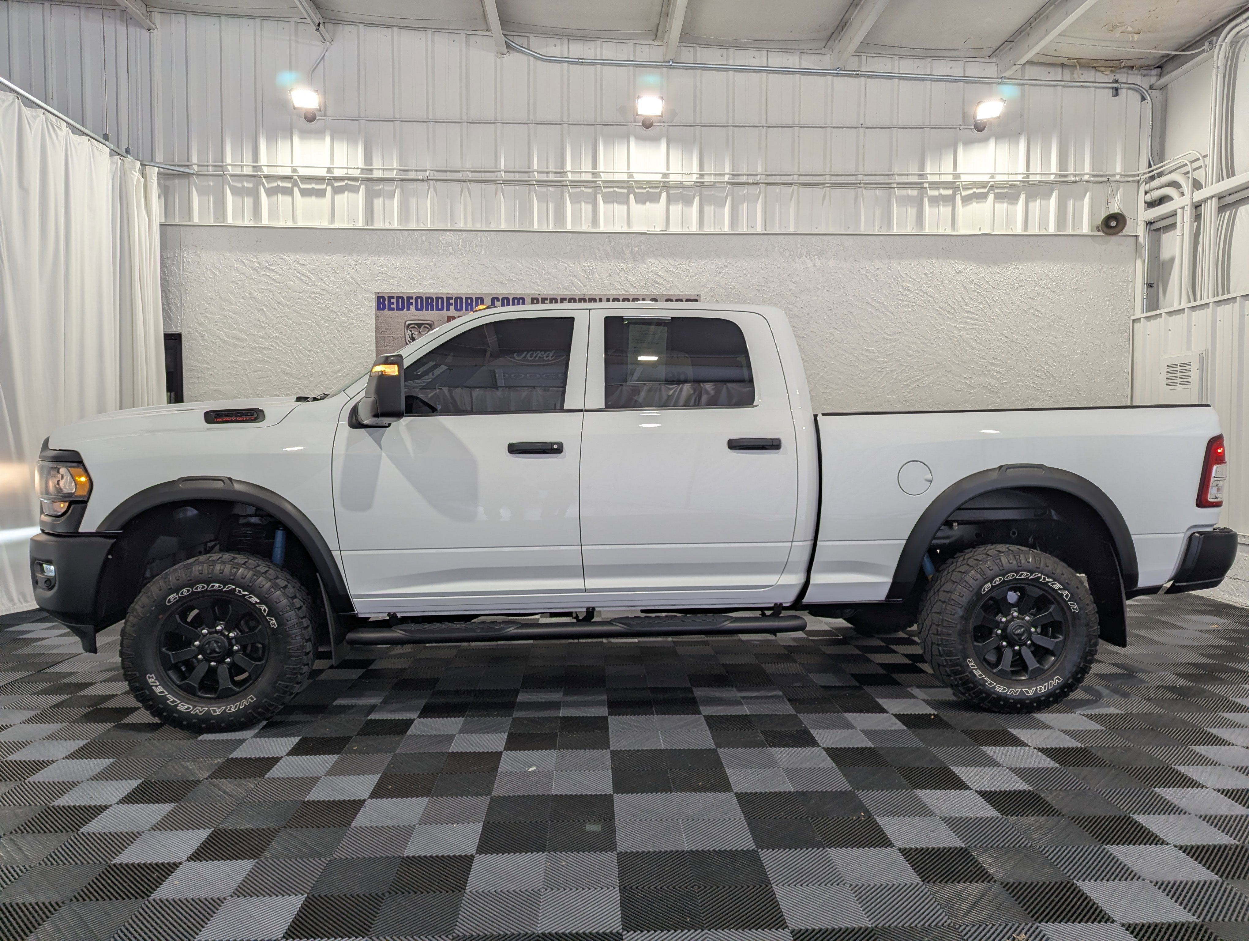 2024 RAM 2500 Tradesman Crew Cab 4x4 6'4' Box