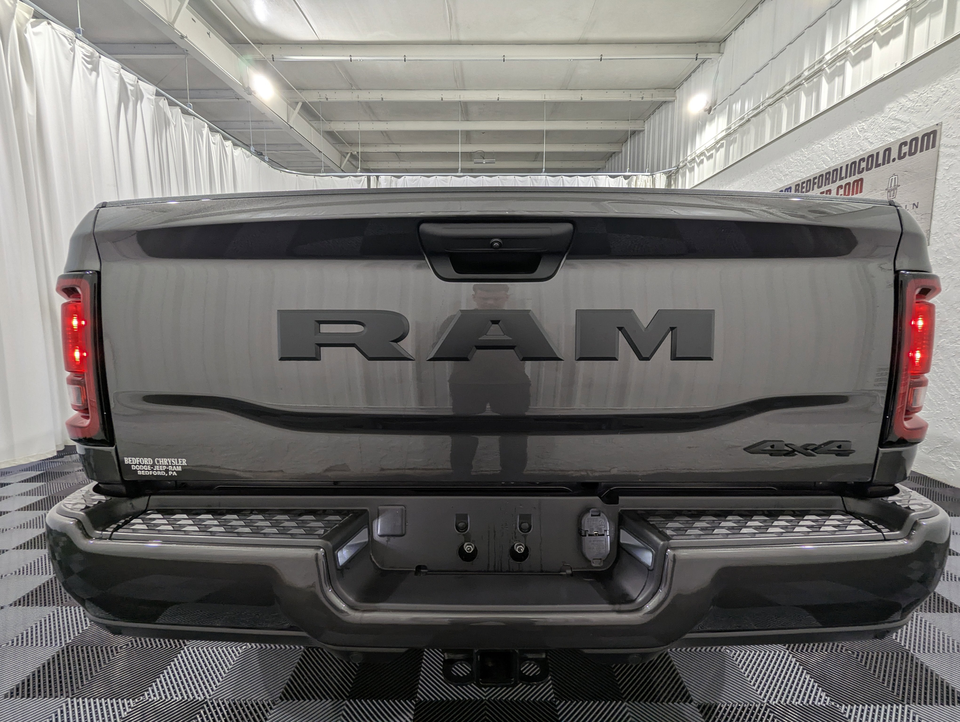 2026 RAM Ram 2500 RAM 2500 BLACK EXPRESS CREW CAB 4X4 6'4' BOX