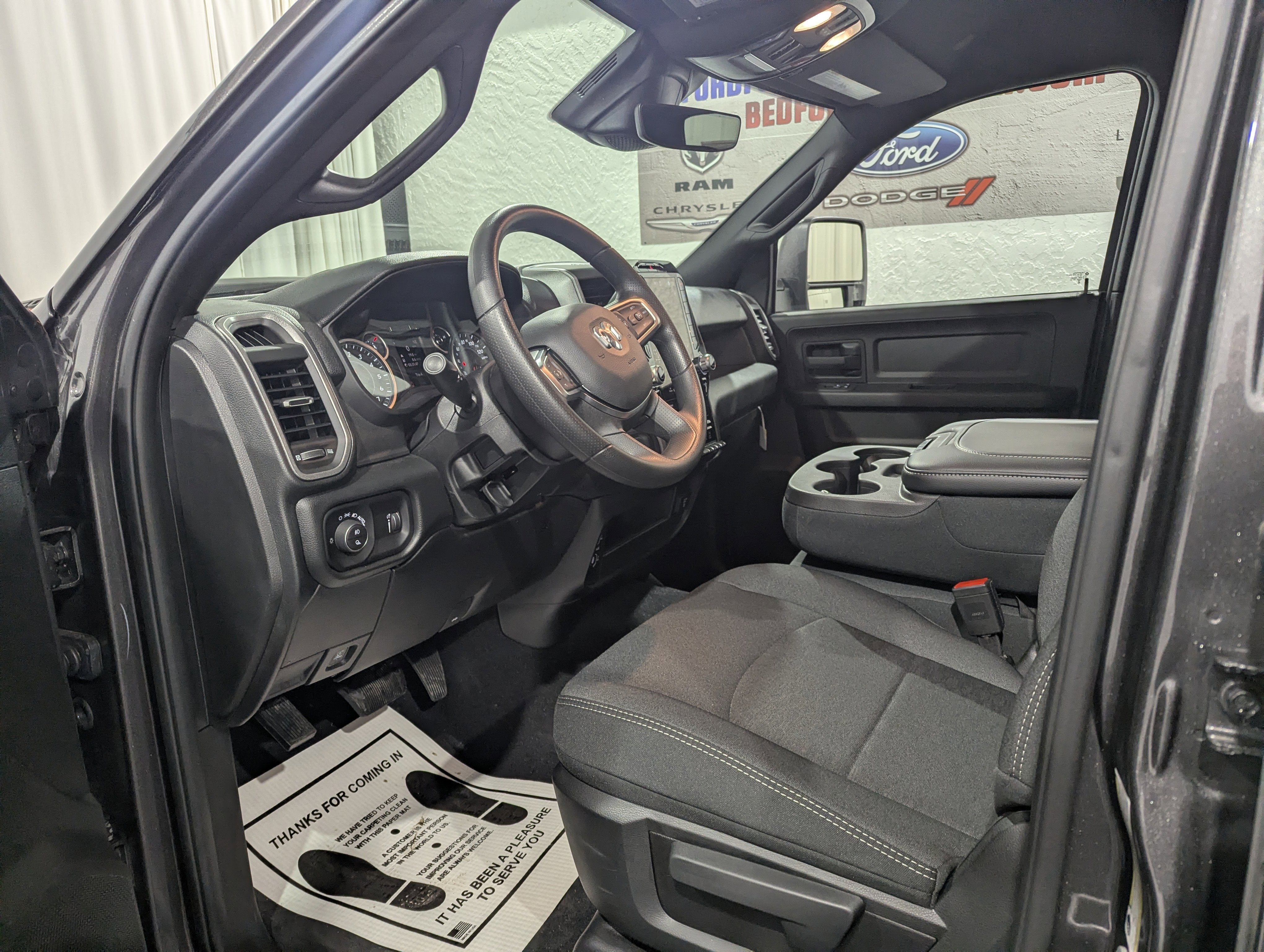 2026 RAM Ram 2500 RAM 2500 BLACK EXPRESS CREW CAB 4X4 6'4' BOX