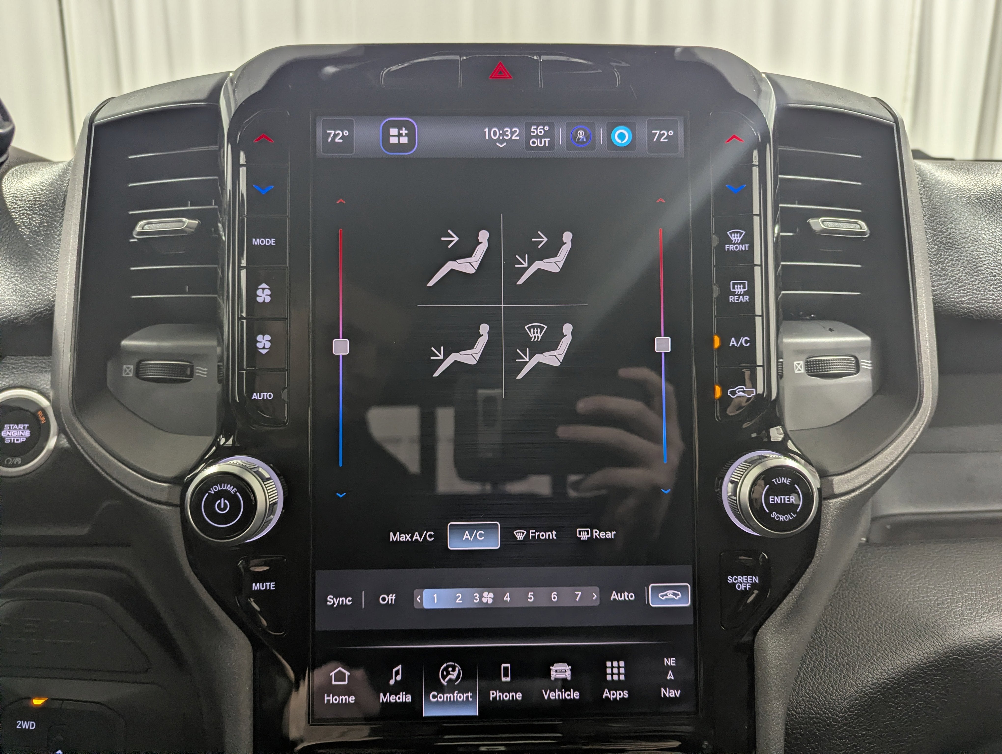 2026 RAM Ram 2500 RAM 2500 BLACK EXPRESS CREW CAB 4X4 6'4' BOX