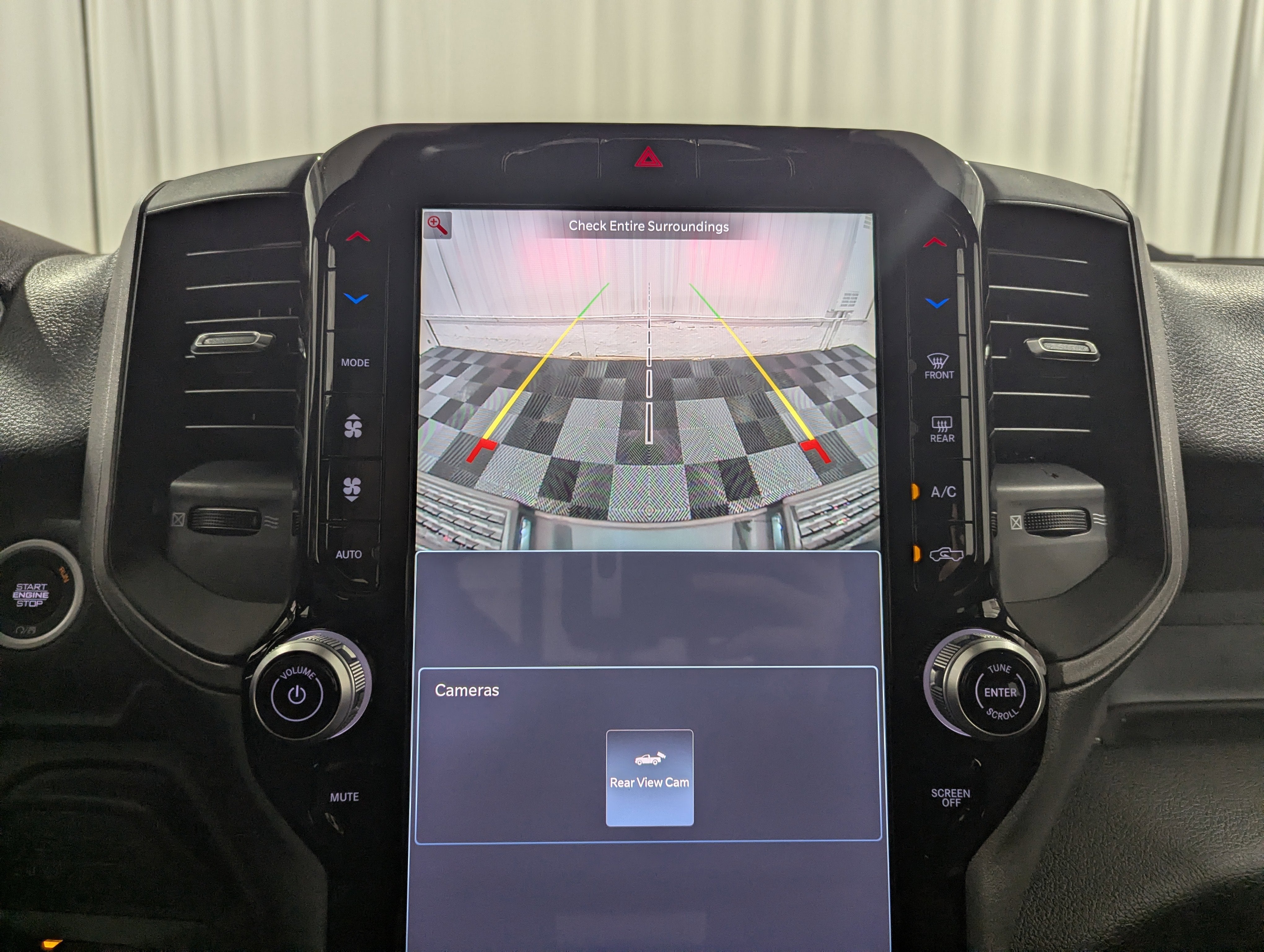 2026 RAM Ram 2500 RAM 2500 BLACK EXPRESS CREW CAB 4X4 6'4' BOX