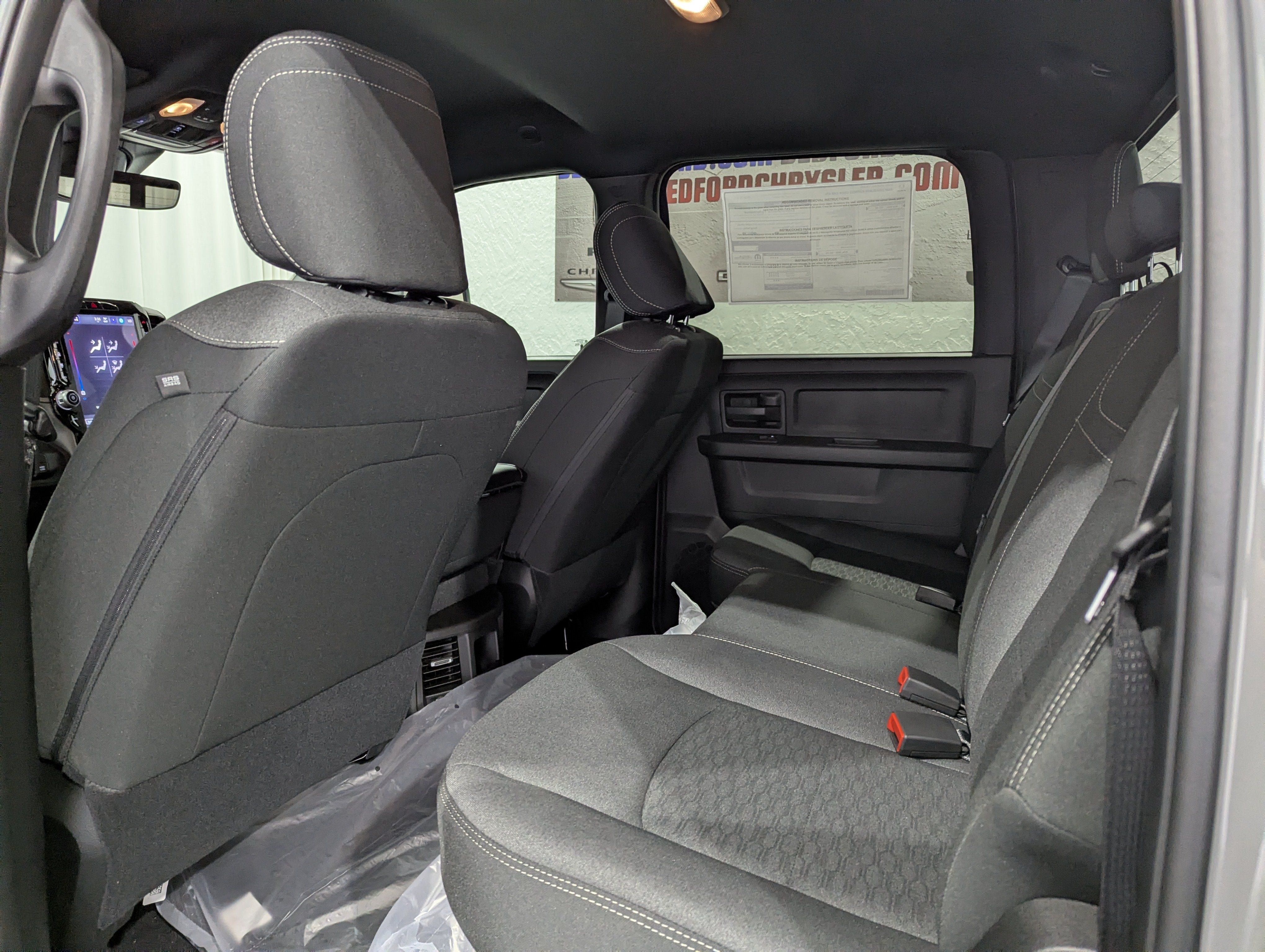 2026 RAM 2500 RAM 2500 BLACK EXPRESS CREW CAB 4X4 6'4' BOX