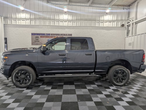 2026 RAM Ram 2500 RAM 2500 BLACK EXPRESS CREW CAB 4X4 6'4' BOX
