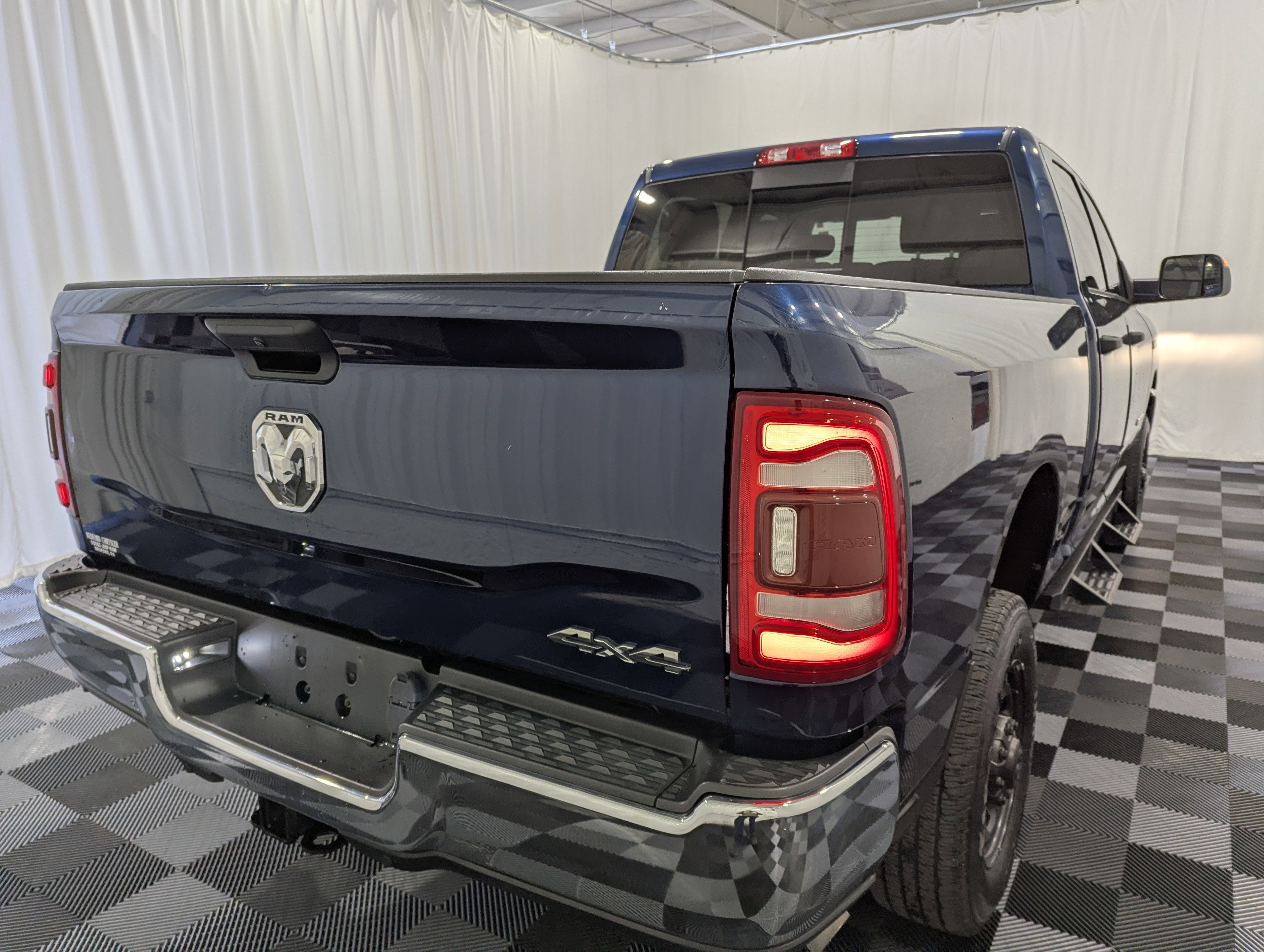 2020 RAM 2500 Tradesman Crew Cab 4x4 6'4' Box