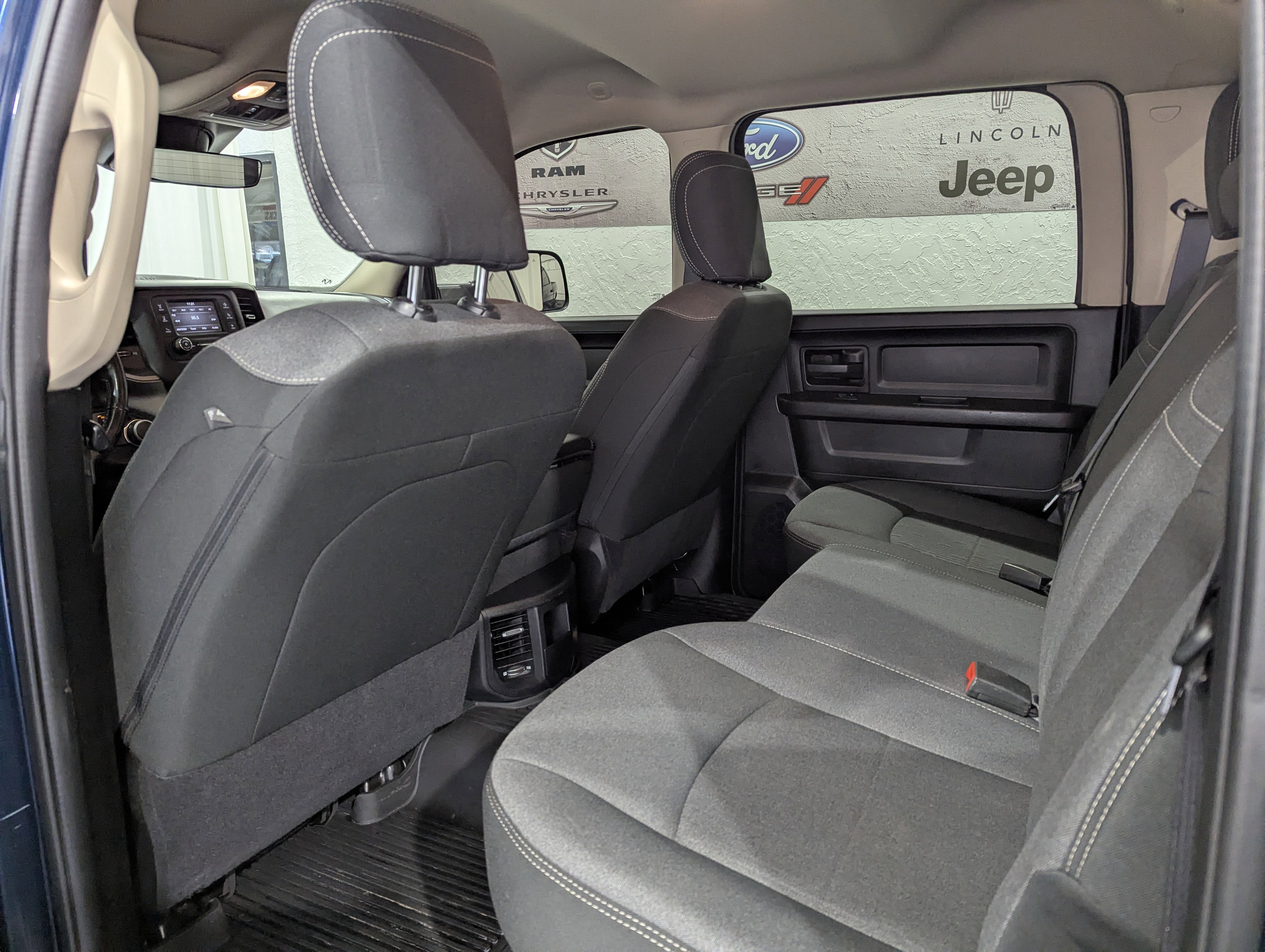 2020 RAM 2500 Tradesman Crew Cab 4x4 6'4' Box